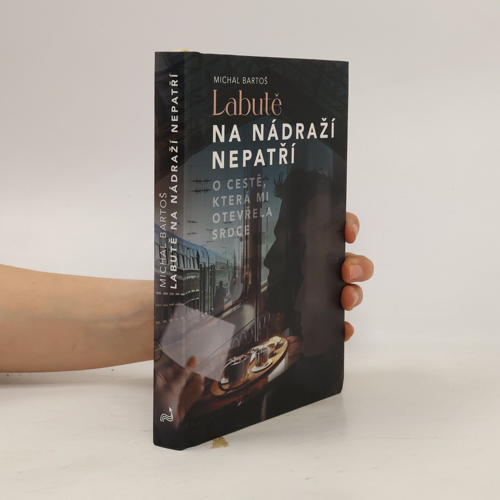 Michal Bartoš Labutě na nádraží nepatří