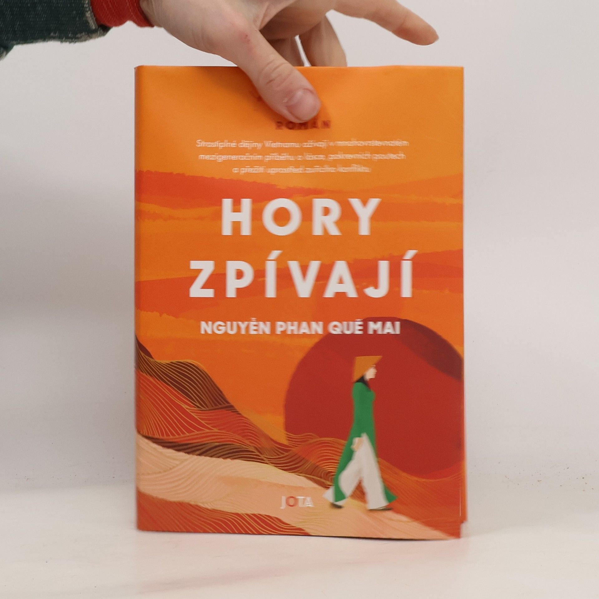Nguyễn Phan Quế Mai Hory zpívají