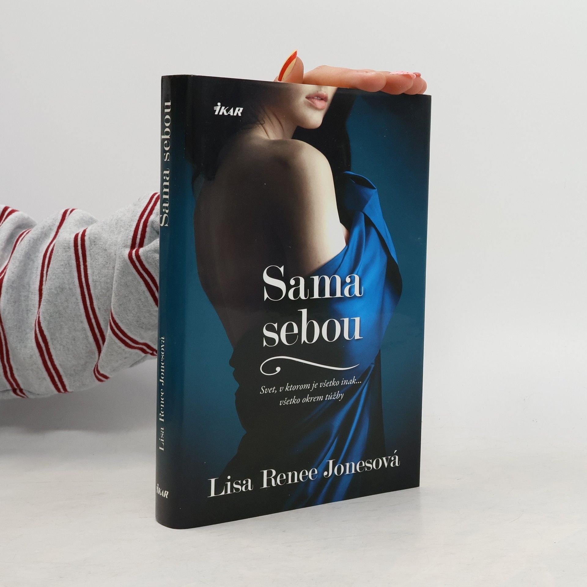 Lisa Renee Jones Sama sebou
