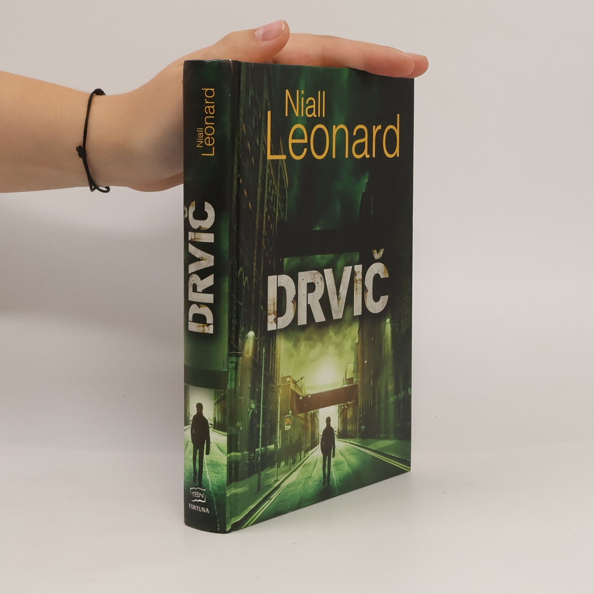 Niall Leonard Drvič