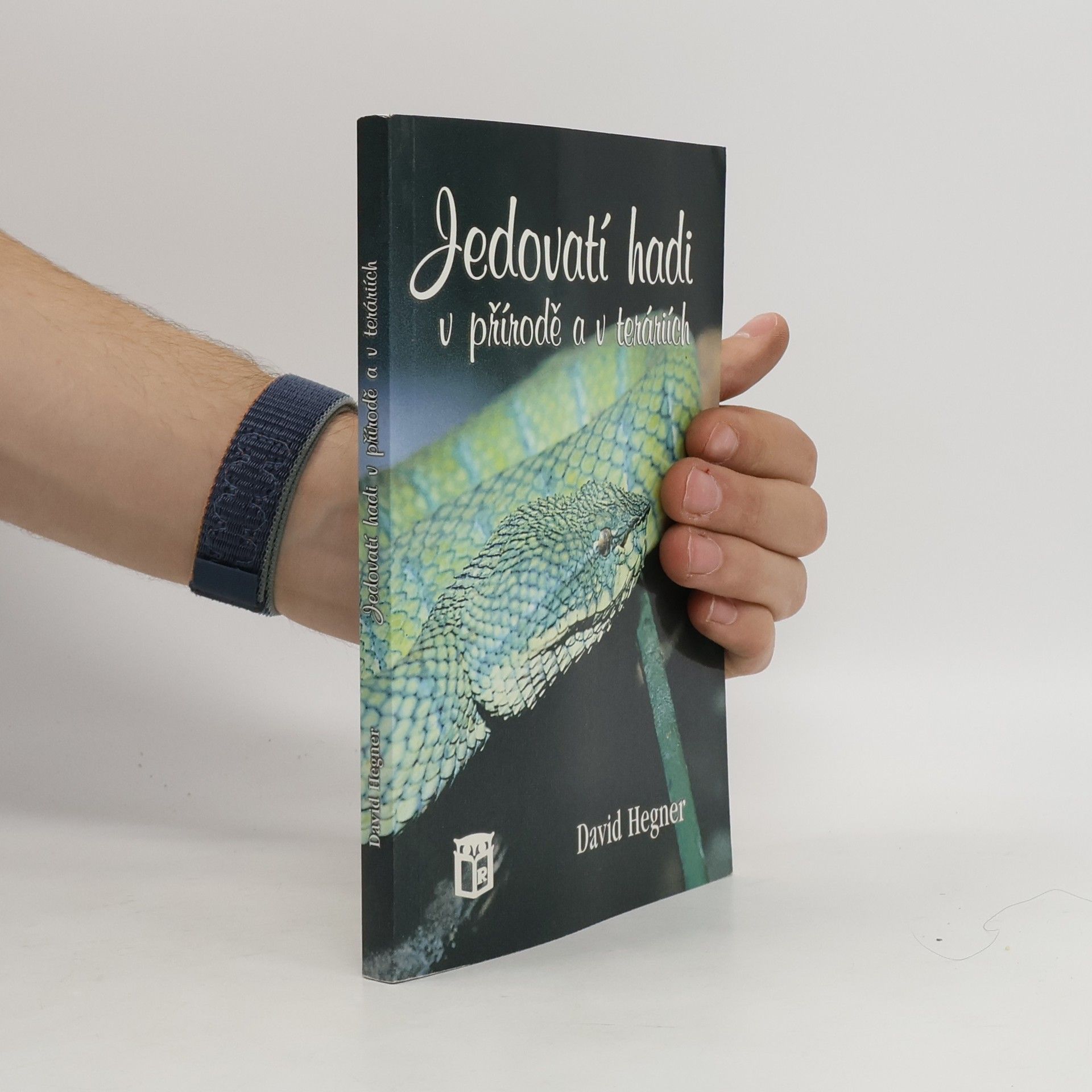Jedovatí hadi v přírodě a v teráriích