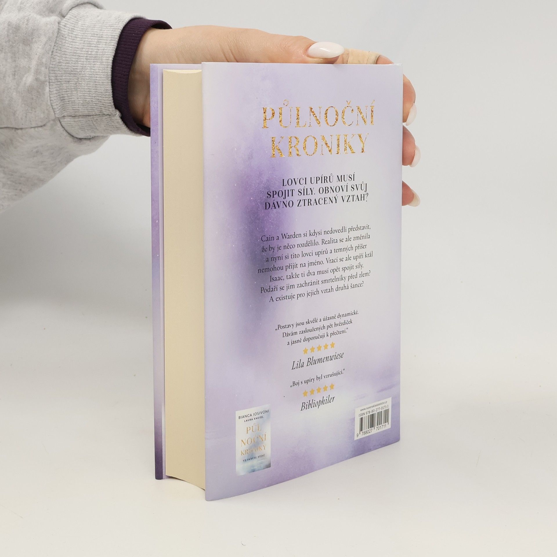 Laura Kneidl Půlnoční kroniky. Krvavá magie