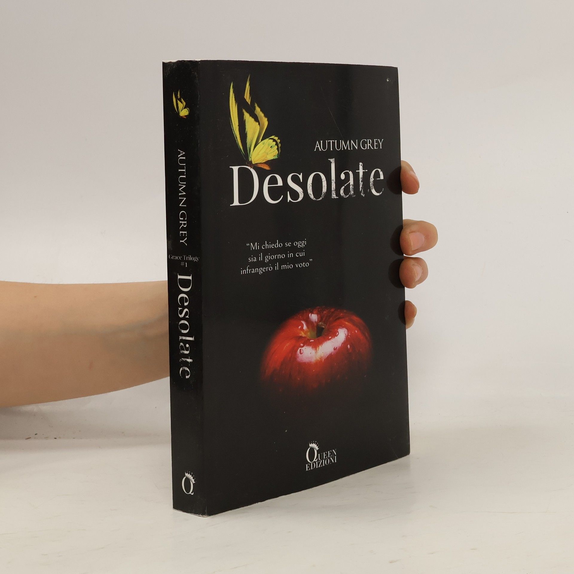 Autumn Grey Grace Trilogy - 1: Desolate