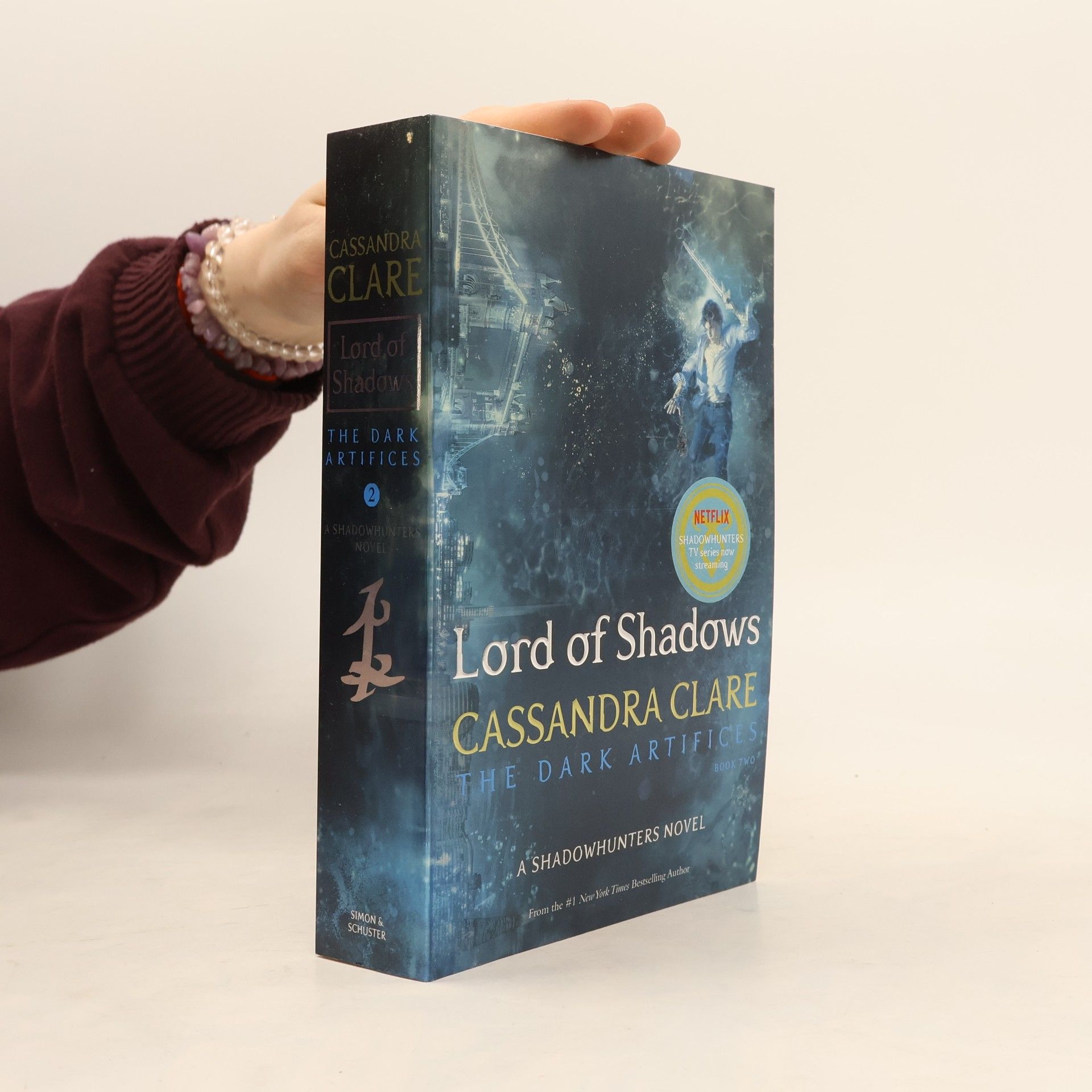 Cassandra Clare Lord of Shadows. Book two. The dark artifices