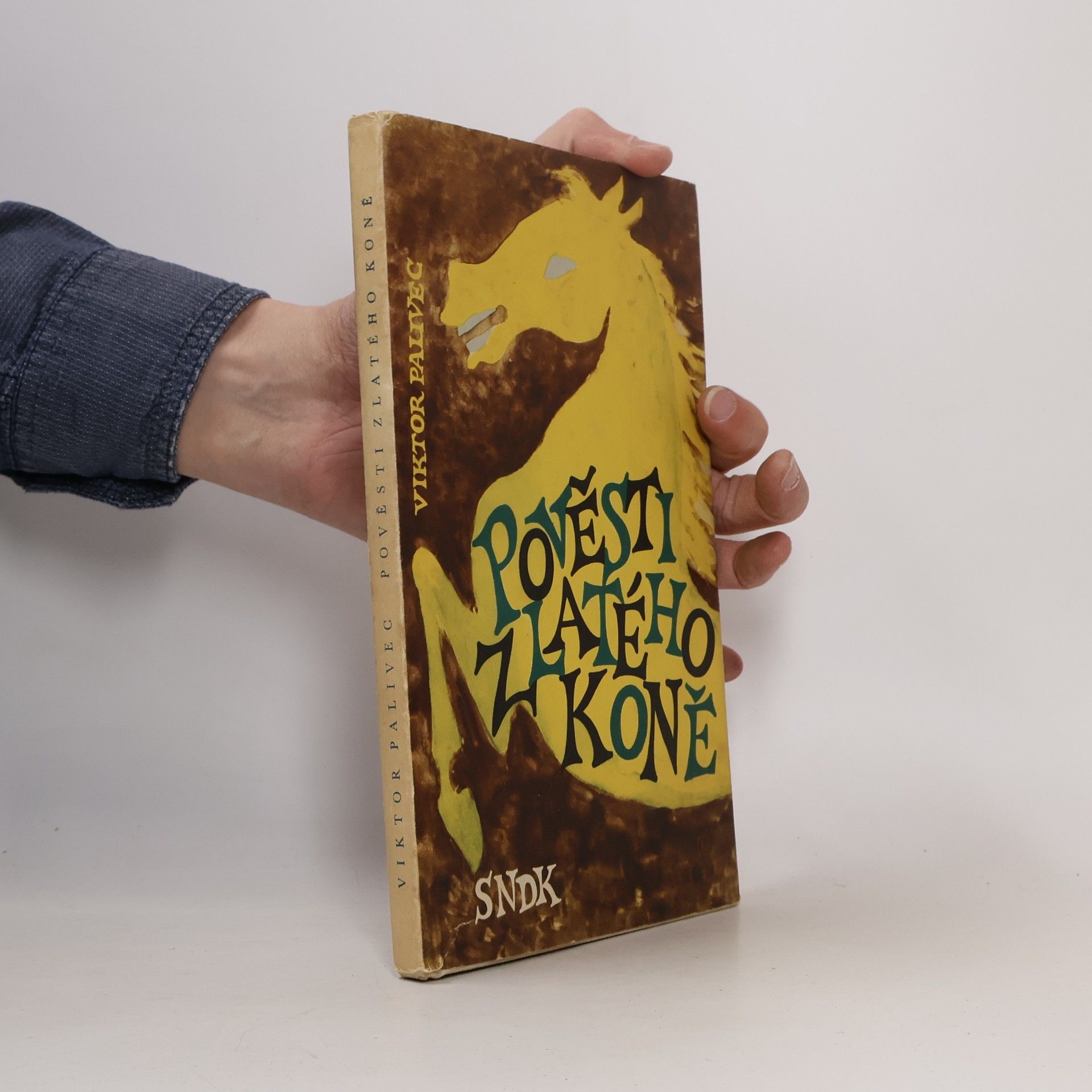 Pověsti zlatého koně