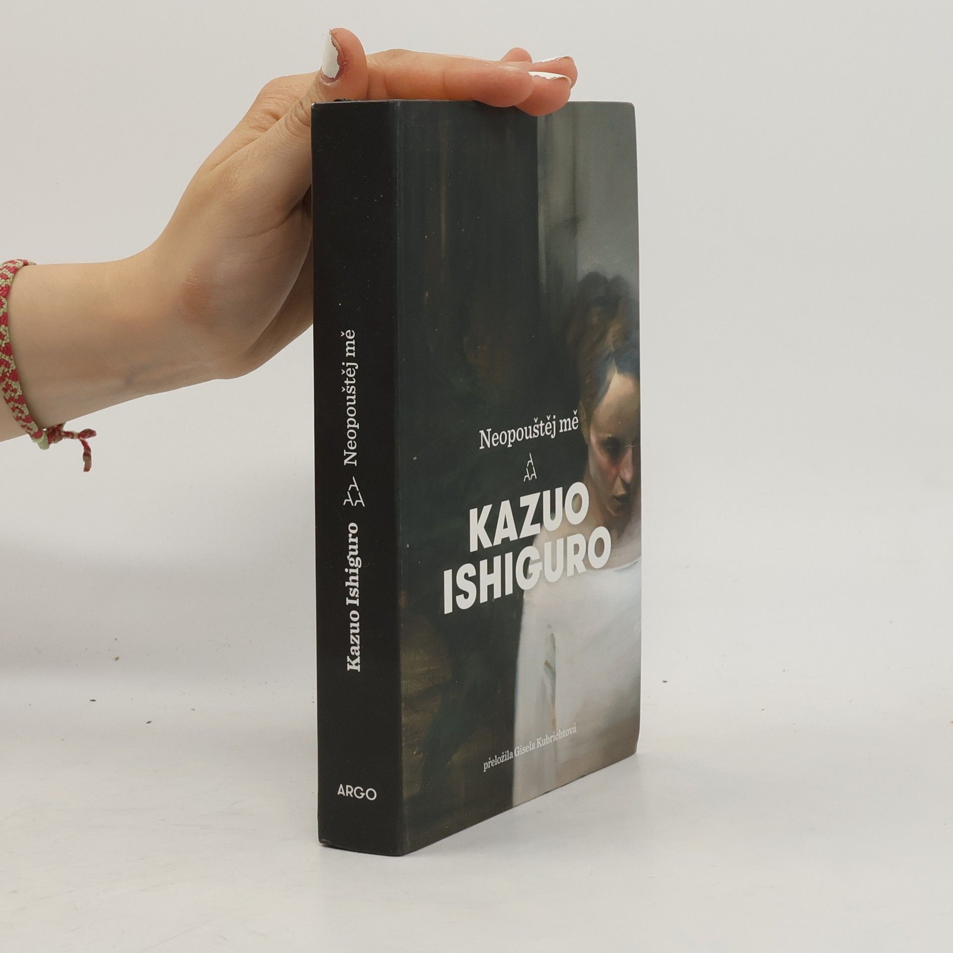 Kazuo Ishiguro Neopouštěj mě