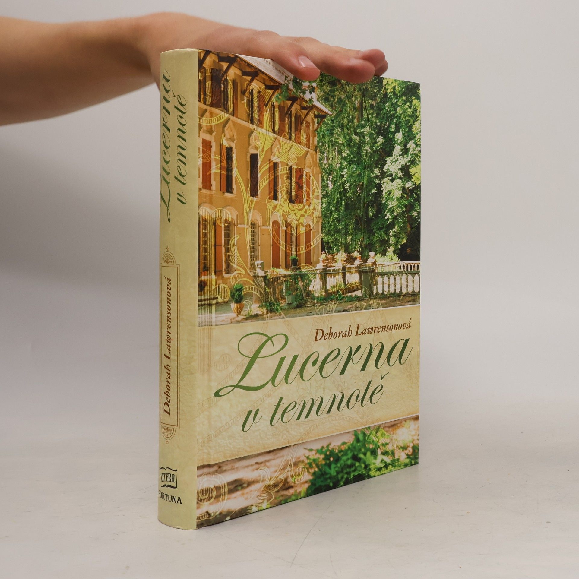 Deborah Lawrensová Lucerna v temnotě