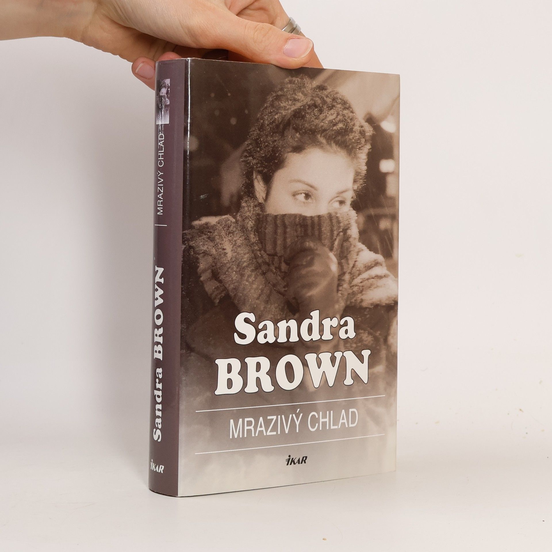 Sandra Brown Mrazivý chlad