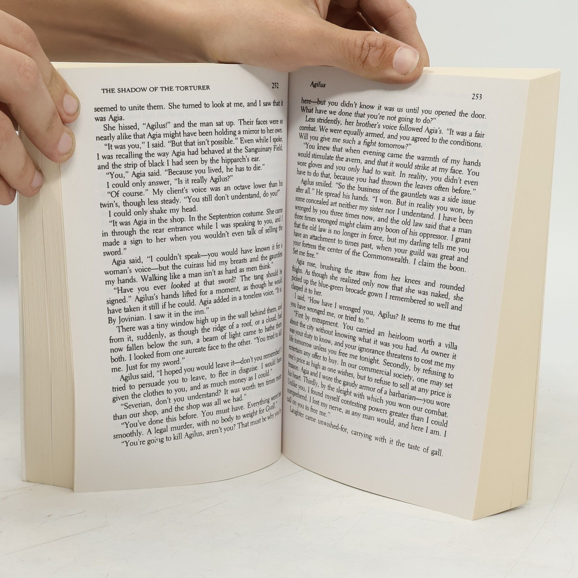 Gene Wolfe The Book Of The New Sun: Volume 1