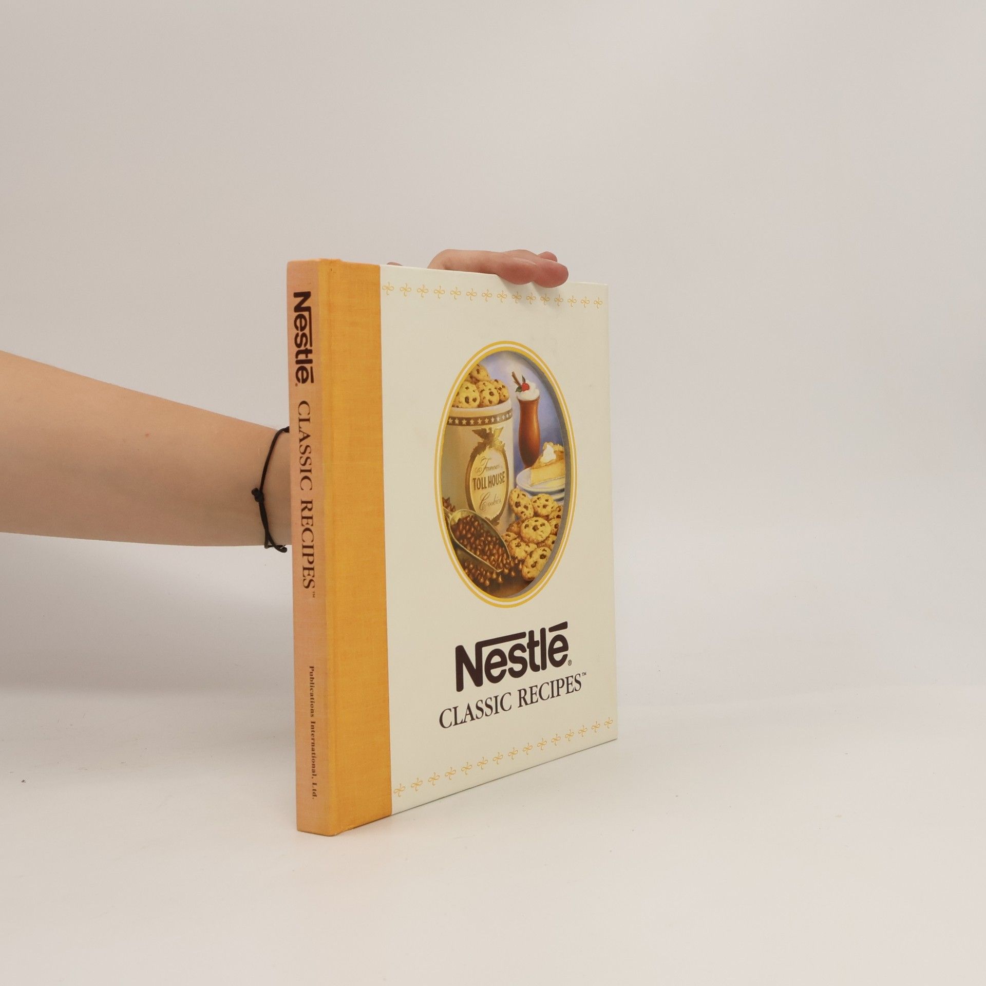 Publications International Ltd. Nestle Classic Recipes