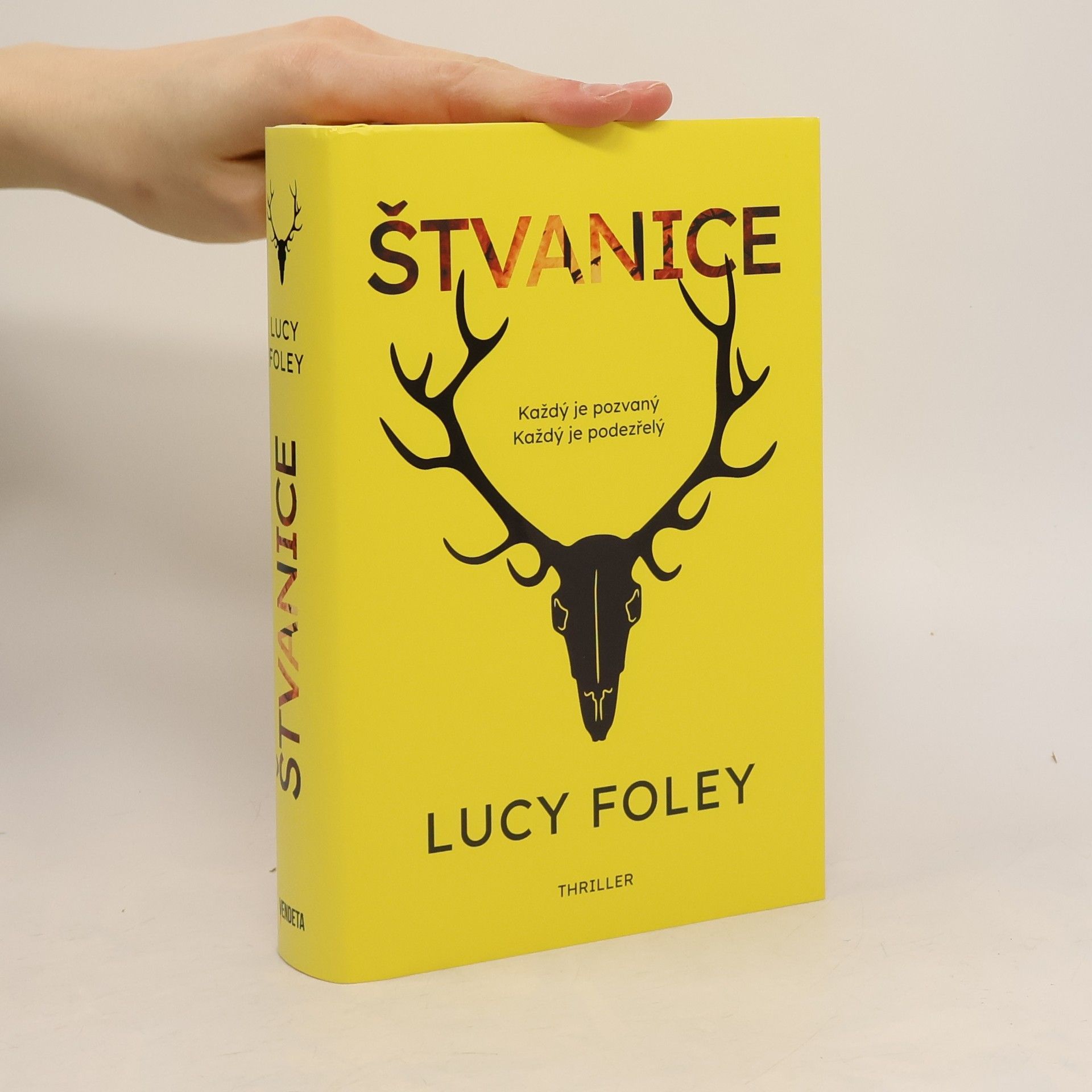 Lucy Foley Štvanice