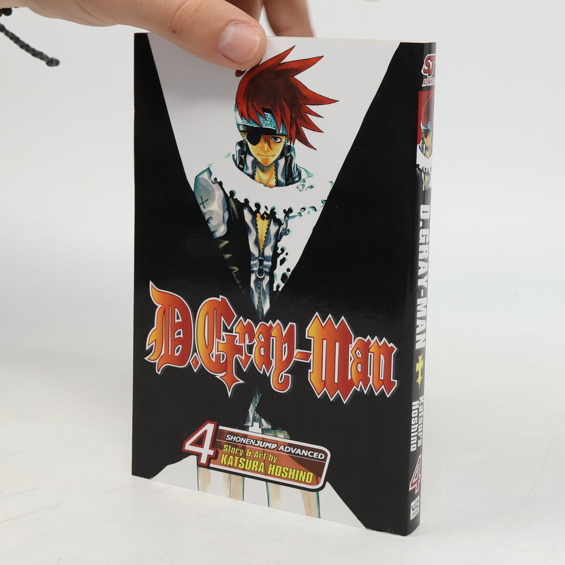 Katsura Hoshino D. Gray-Man 4