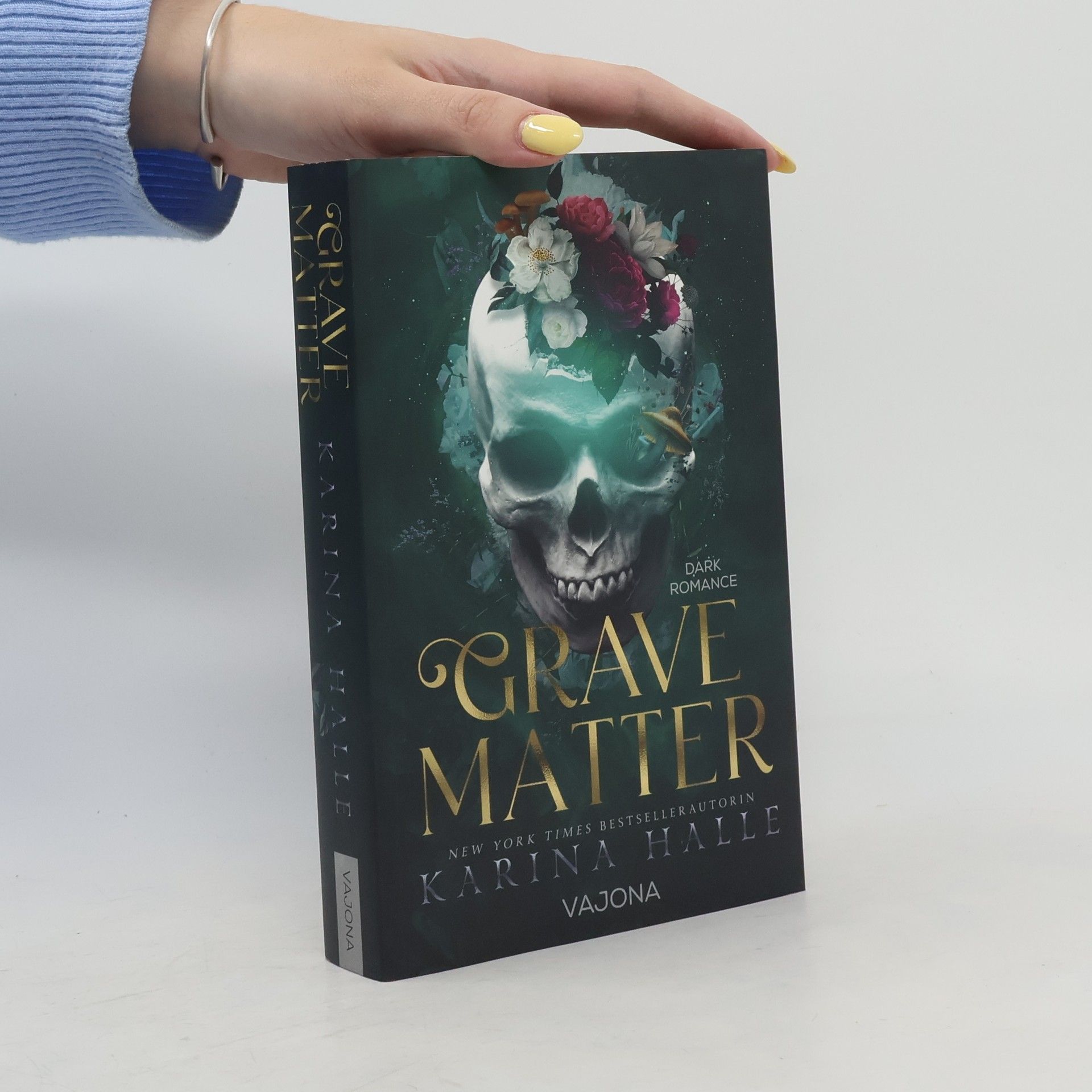 Karina Halle Grave Matter
