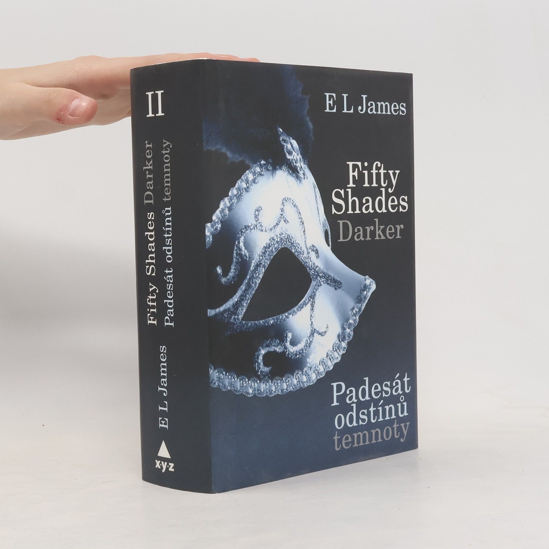 E. L. James Padesát odstínů temnoty