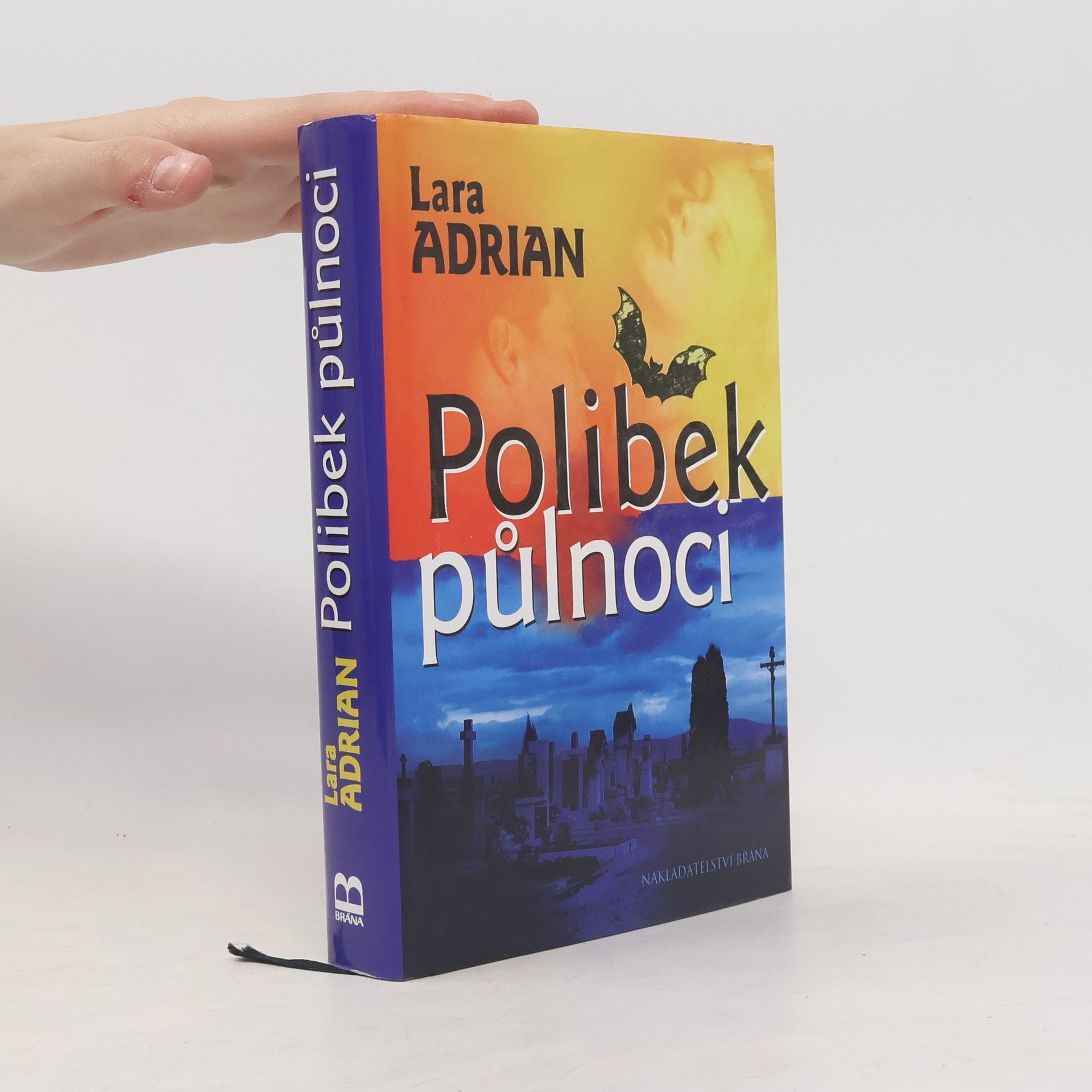 Lara Adrian Polibek půlnoci