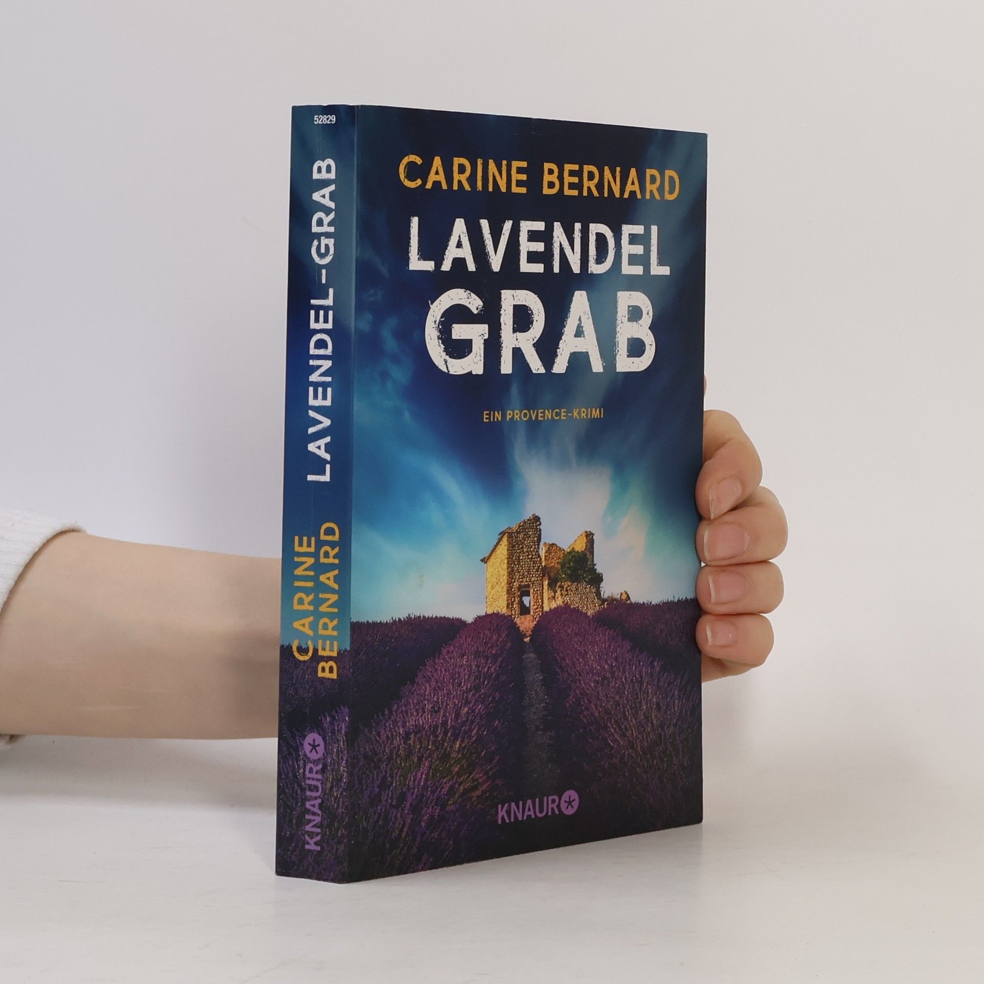 Carine Bernard Lavendel-Grab