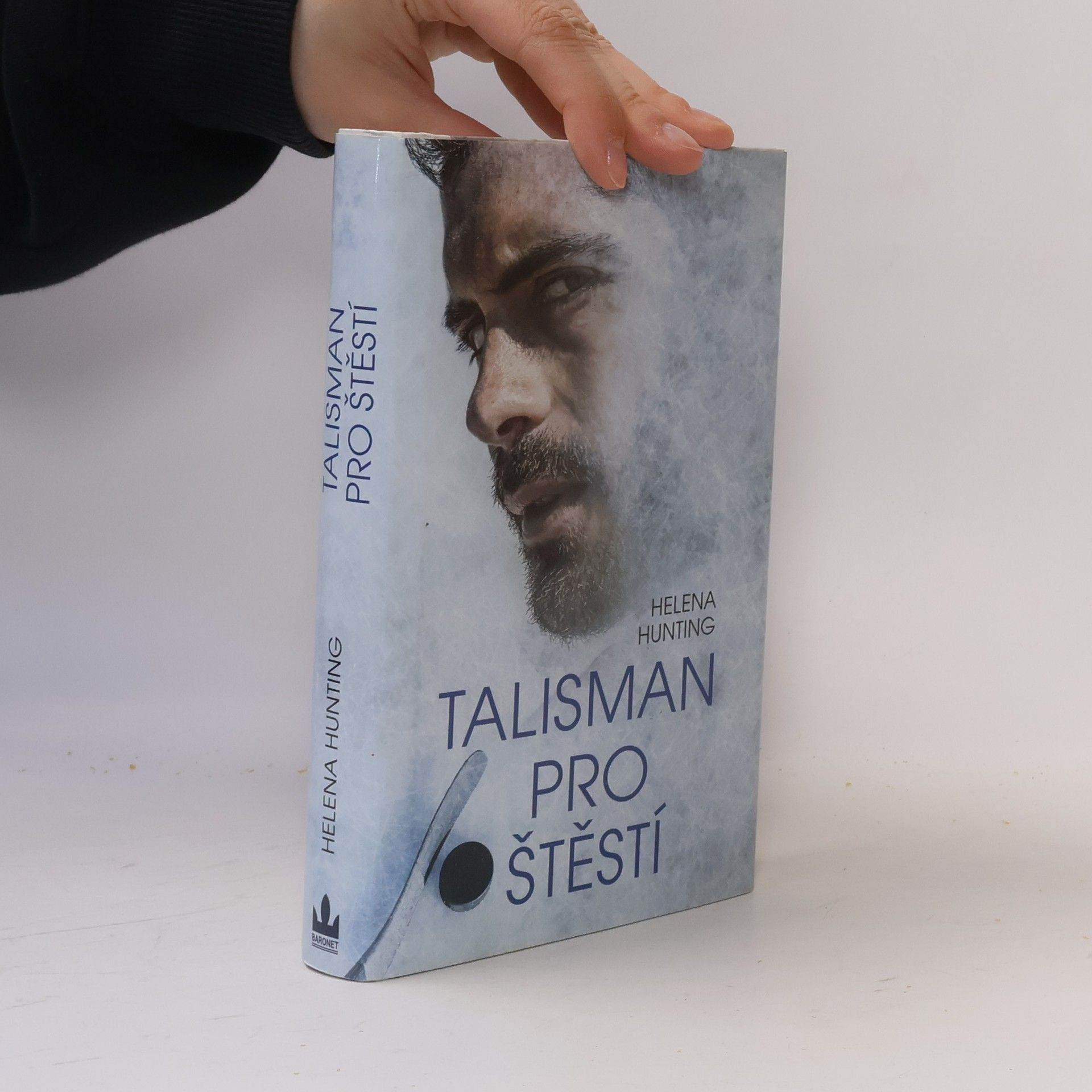 Helena Hunting Talisman pro štěstí