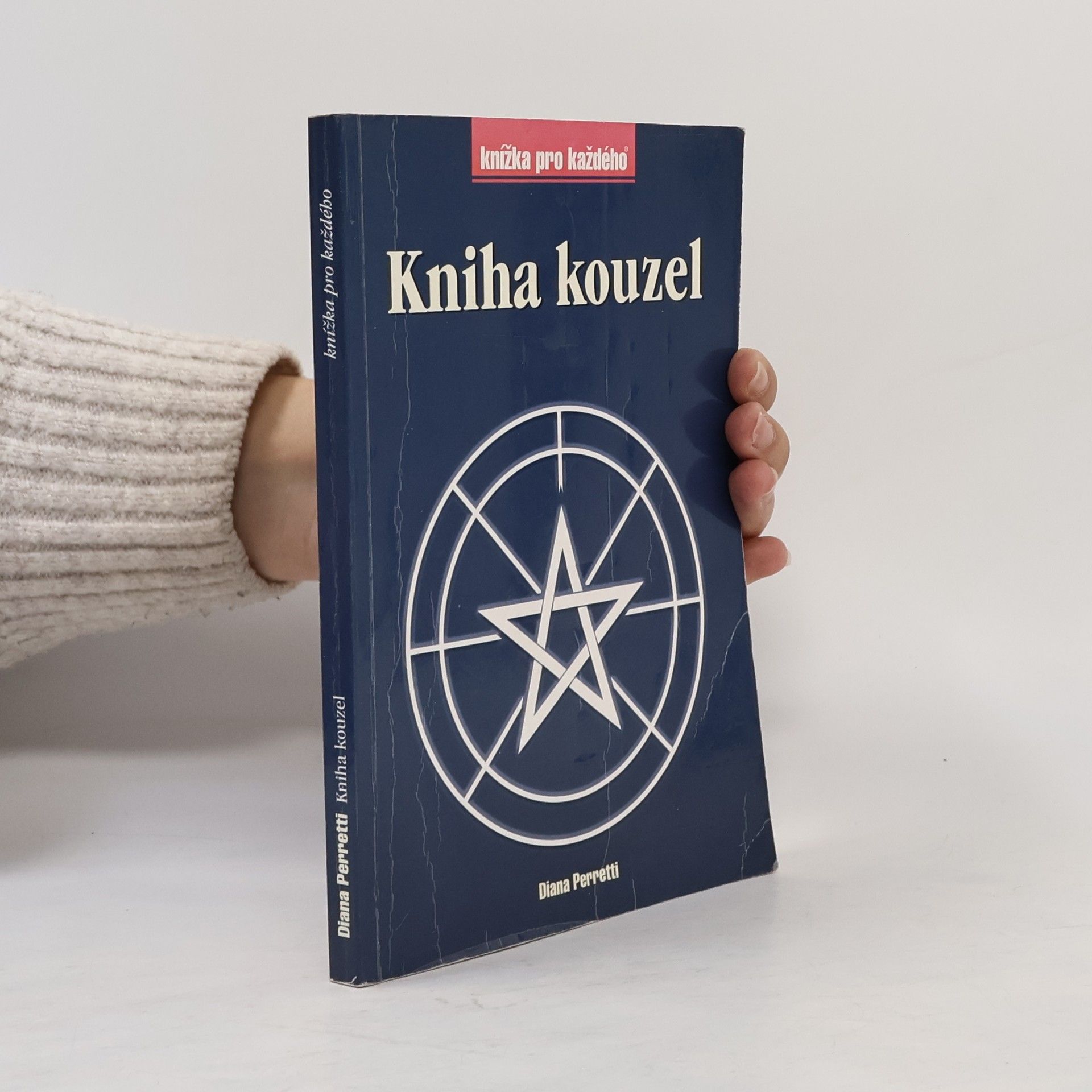Diana Perretti Kniha kouzel