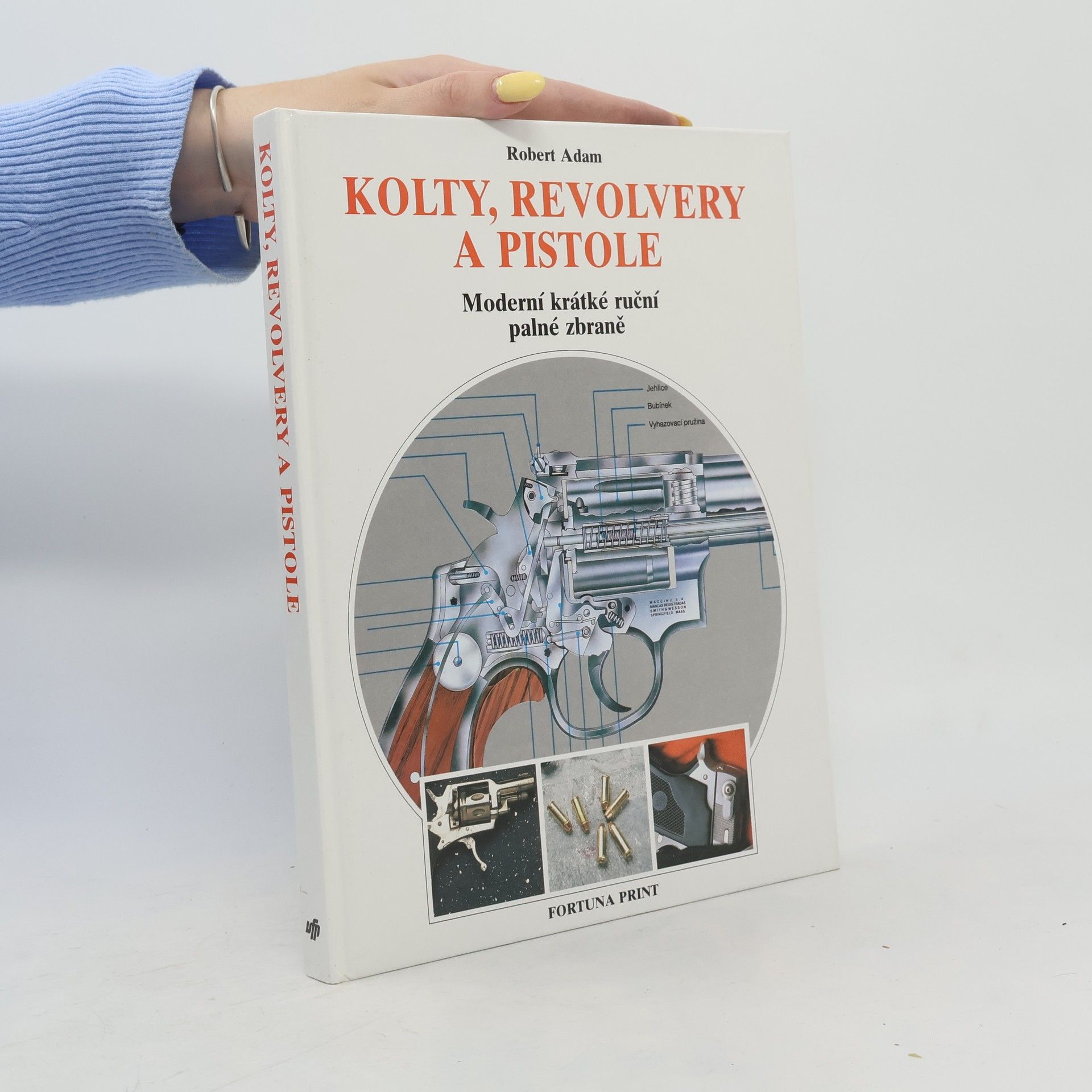 Robert Adam Kotly, revolvery a pistole