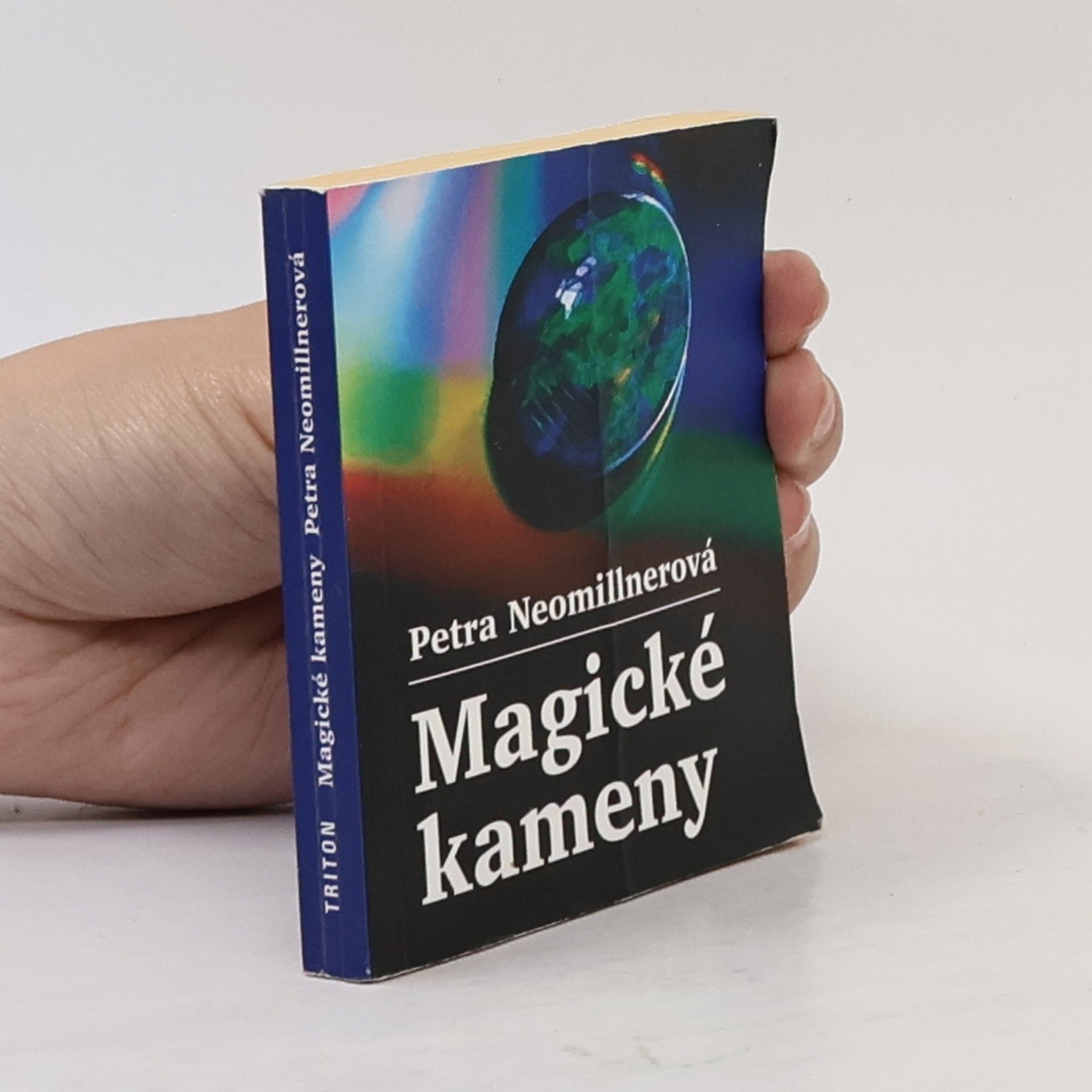 Petra Neomillnerová Magické kameny