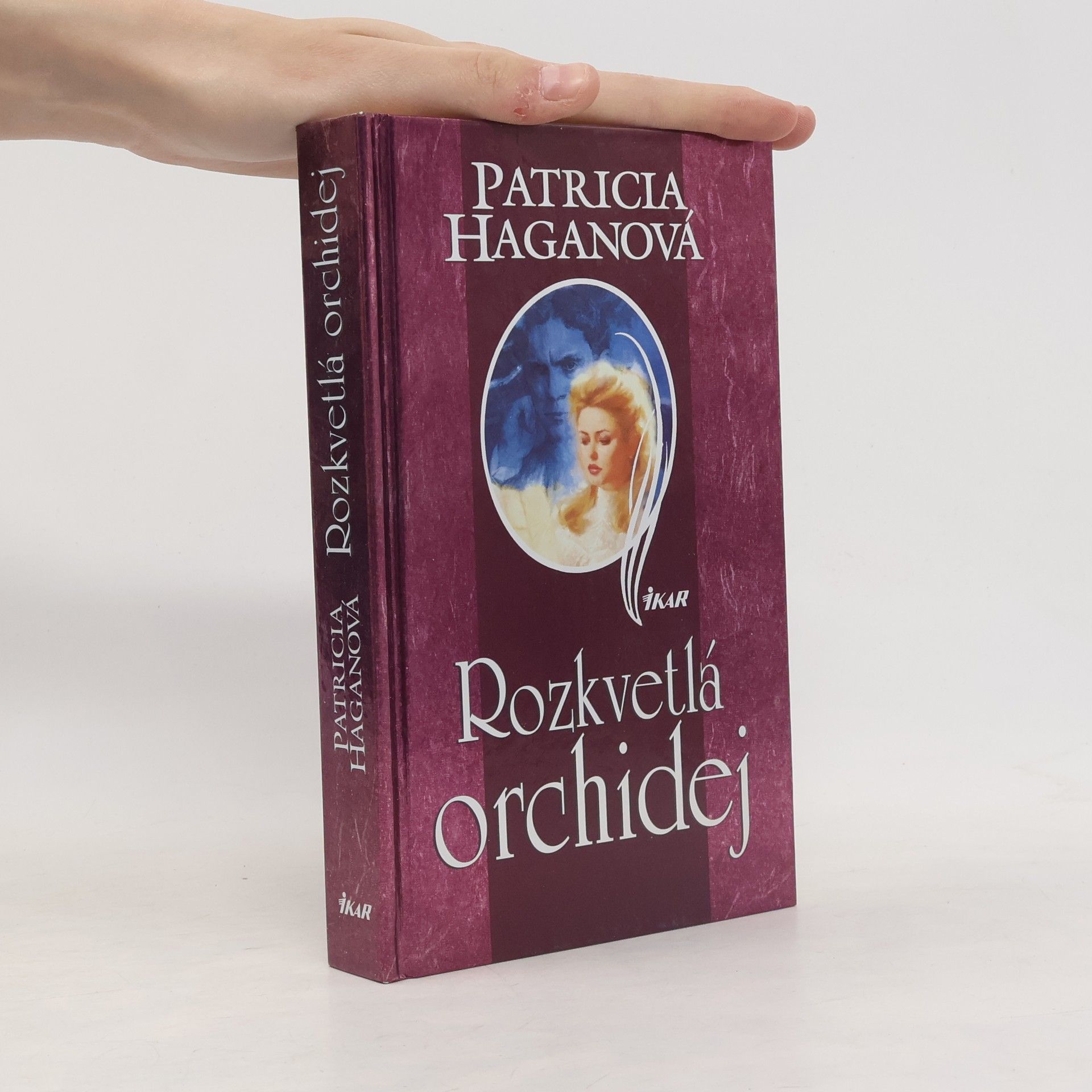 Patricia Hagan Rozkvetlá orchidej