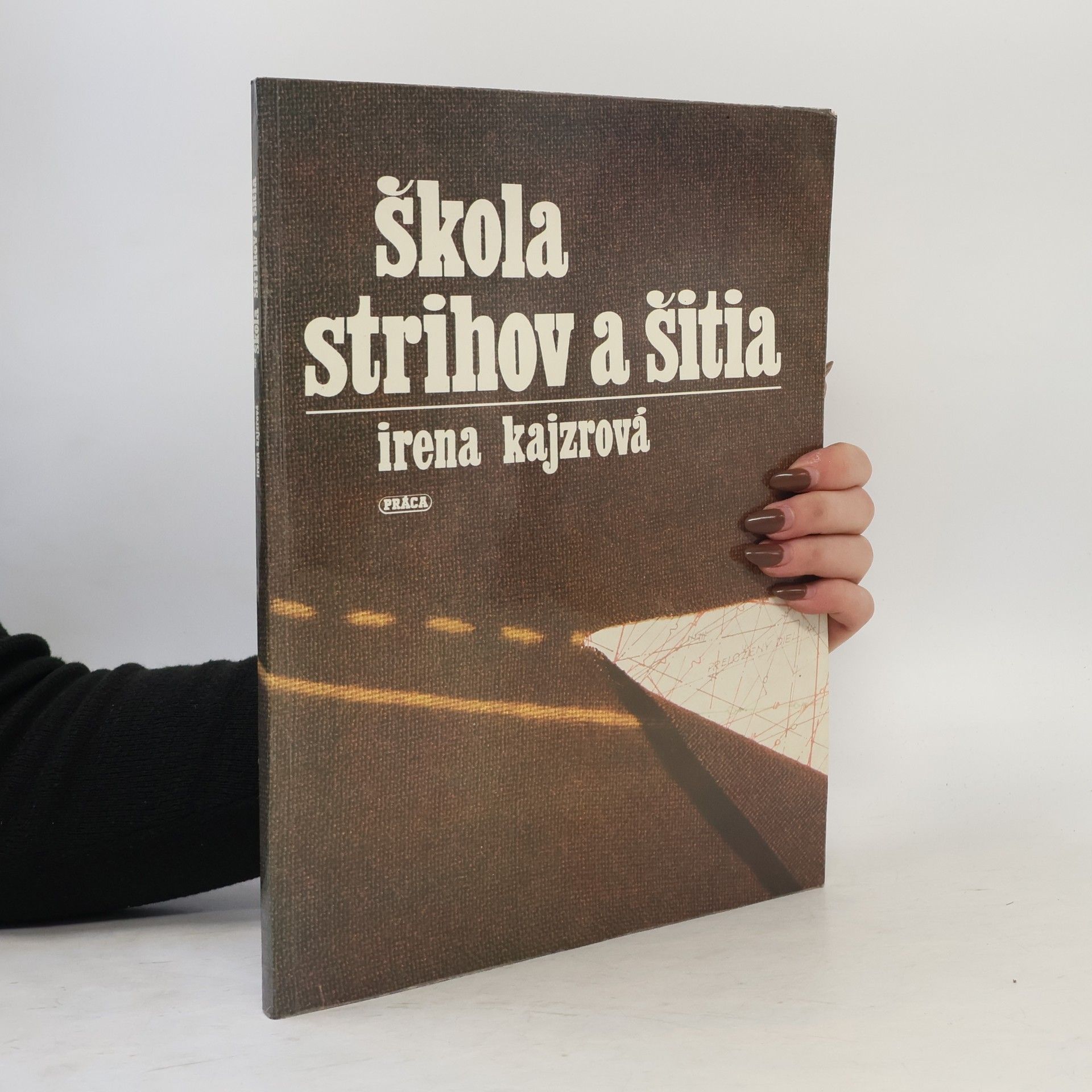 Irena Kajzrová Škola strihov a šitia