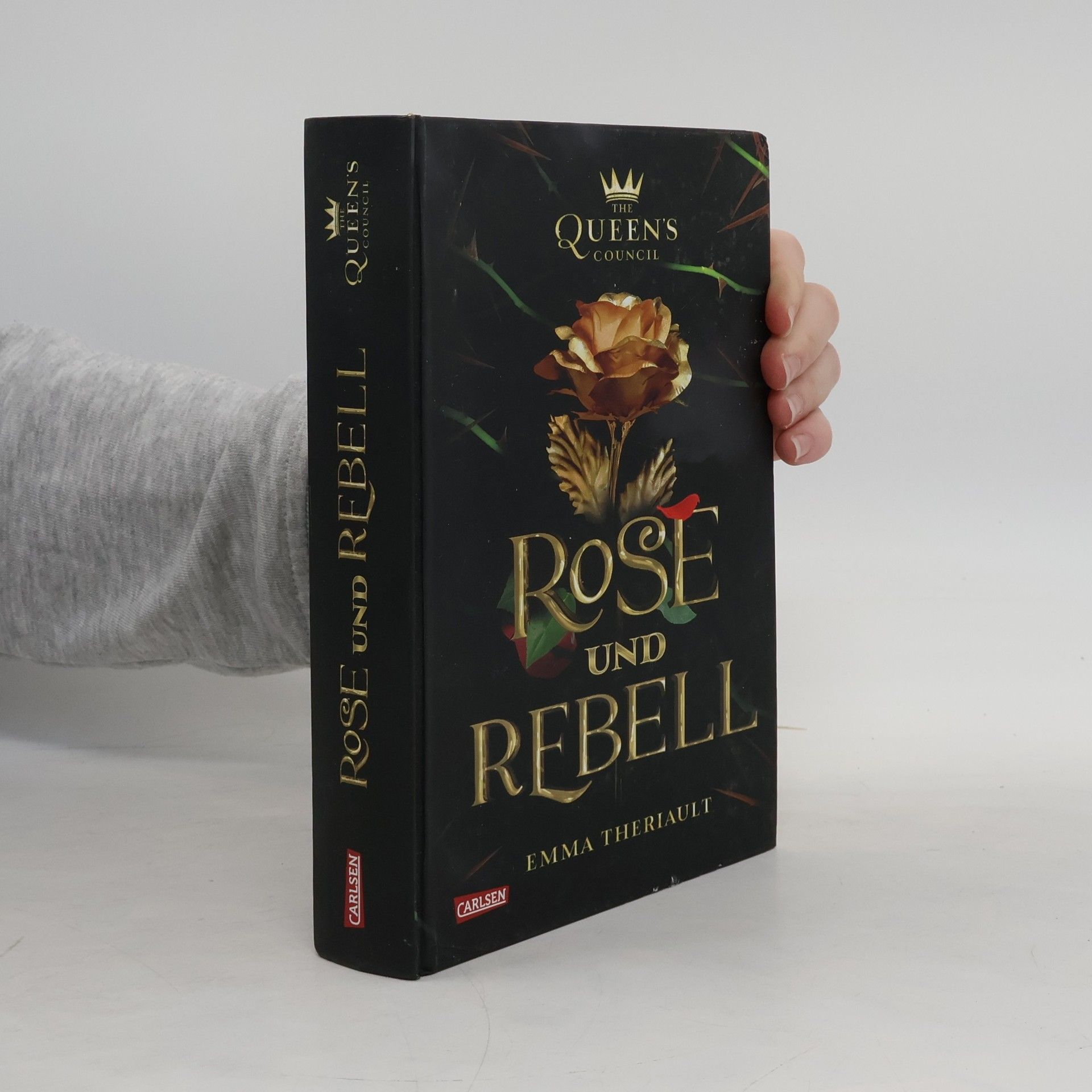 Emma Theriault Rose und Rebell