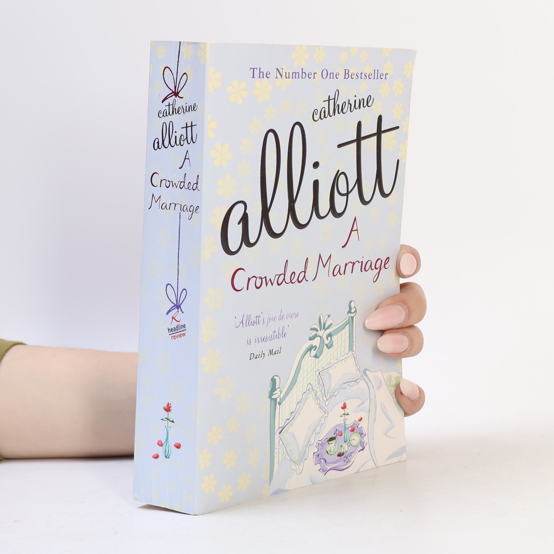 Catherine Alliott Acrowded Marriage