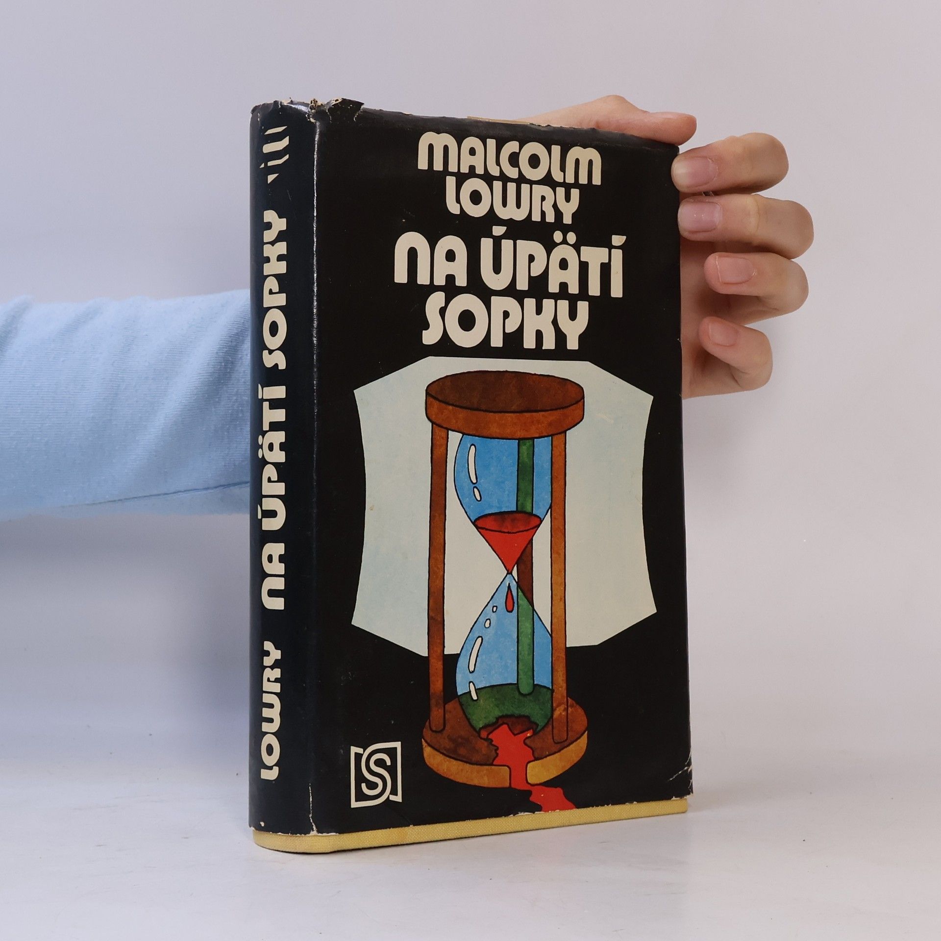 Na úpätí sopky