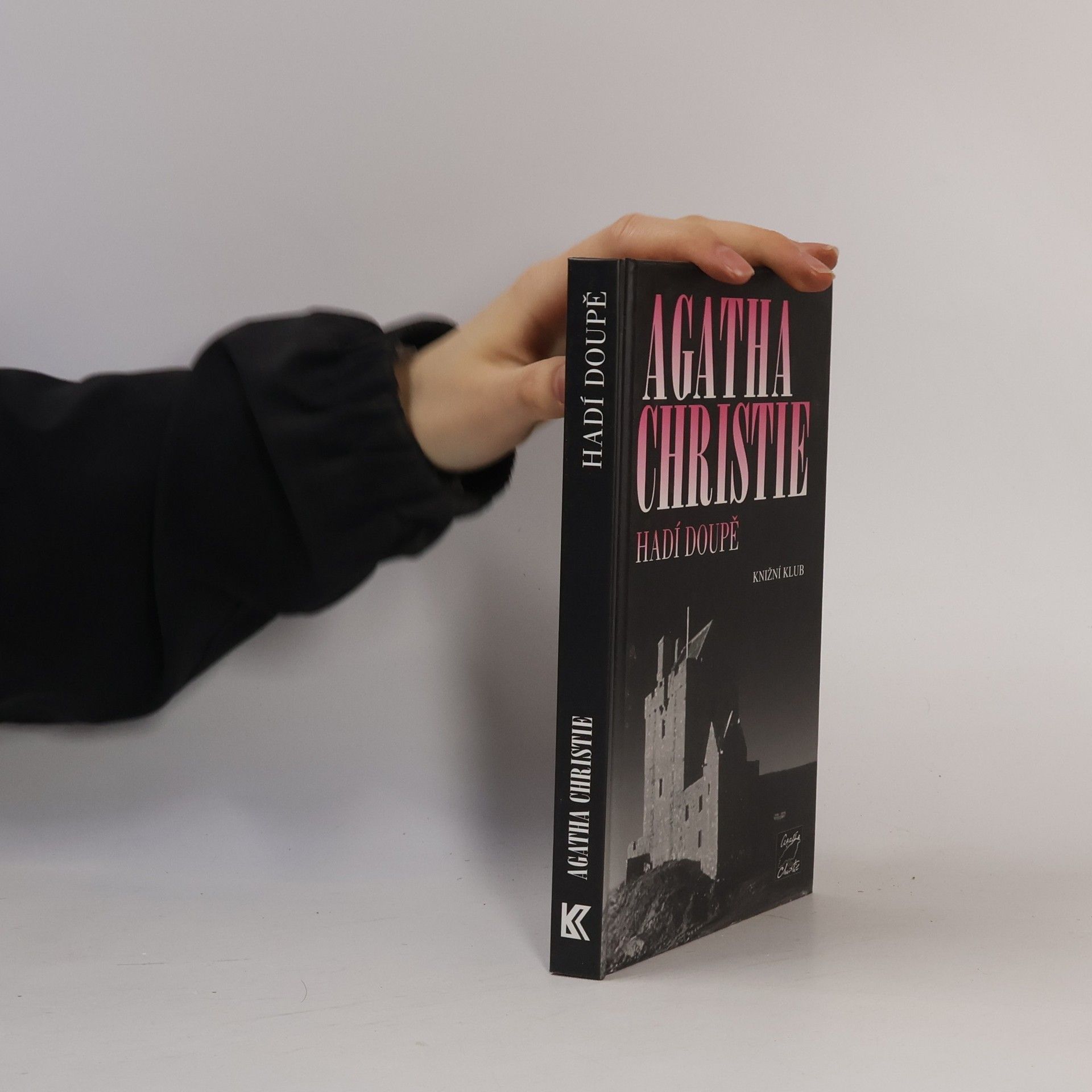Agatha Christie Hadí doupě