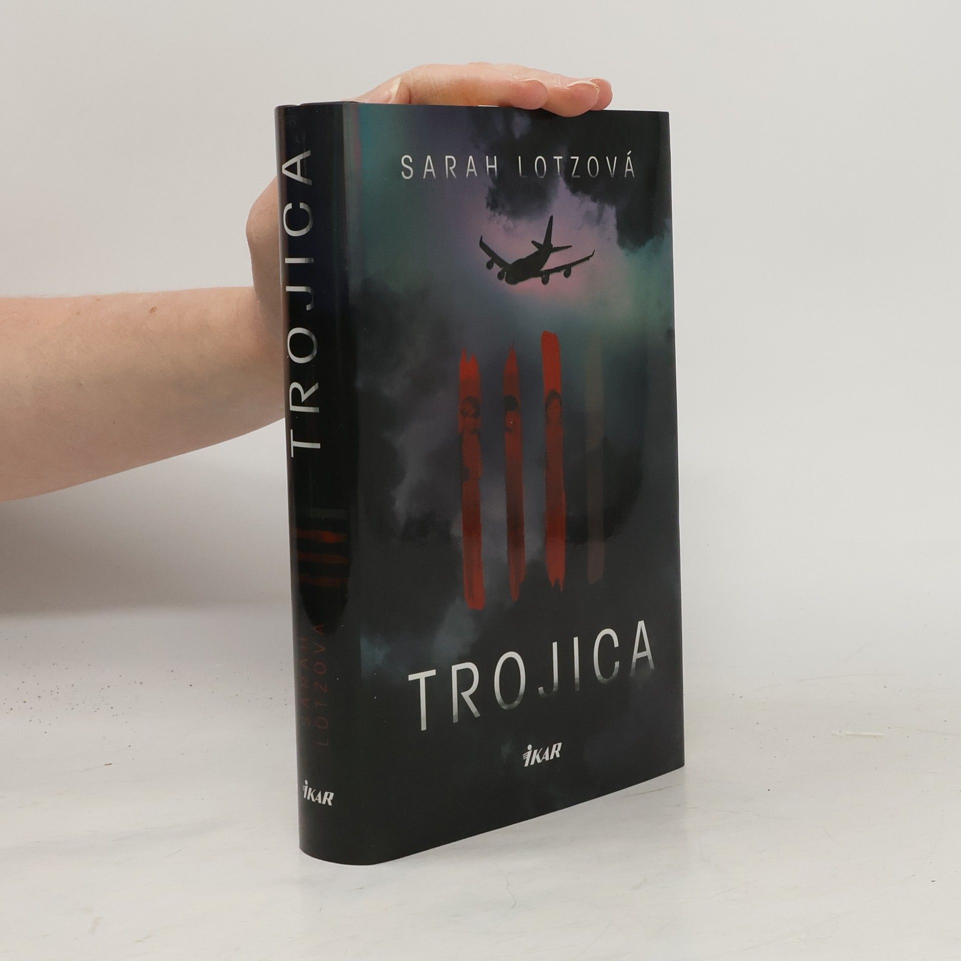 Sarah Lotz Trojica
