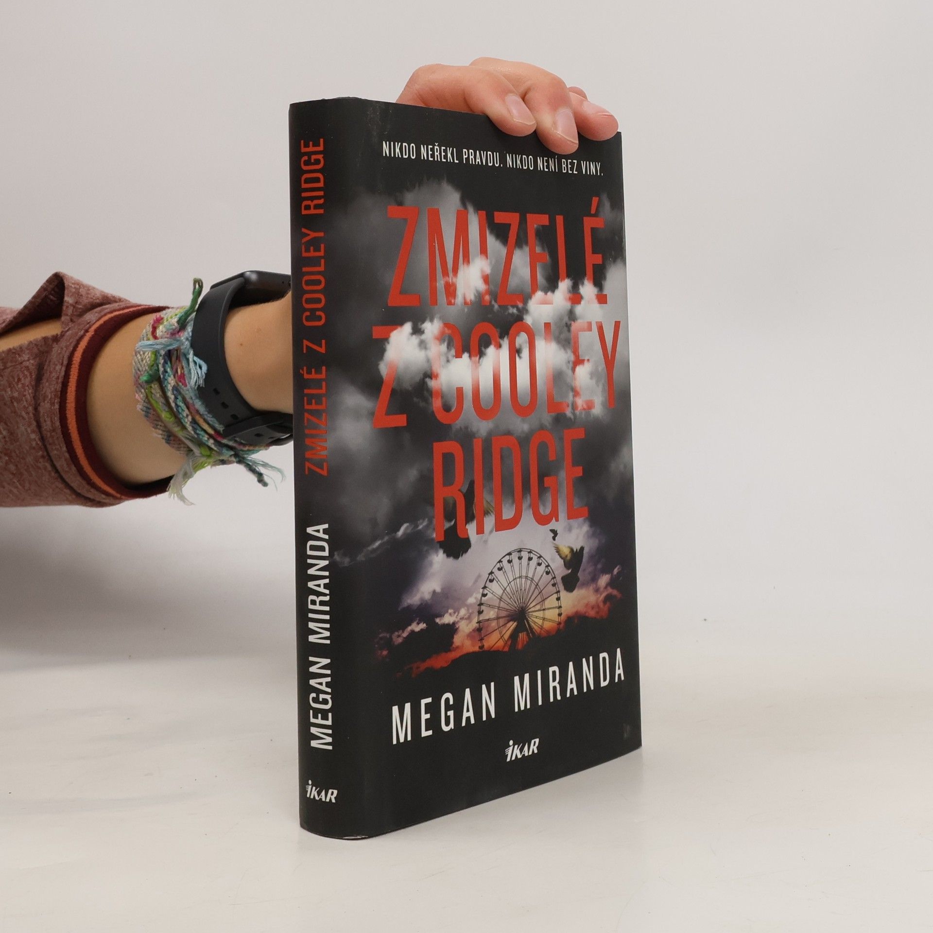Megan Miranda Zmizelé z Cooley Ridge