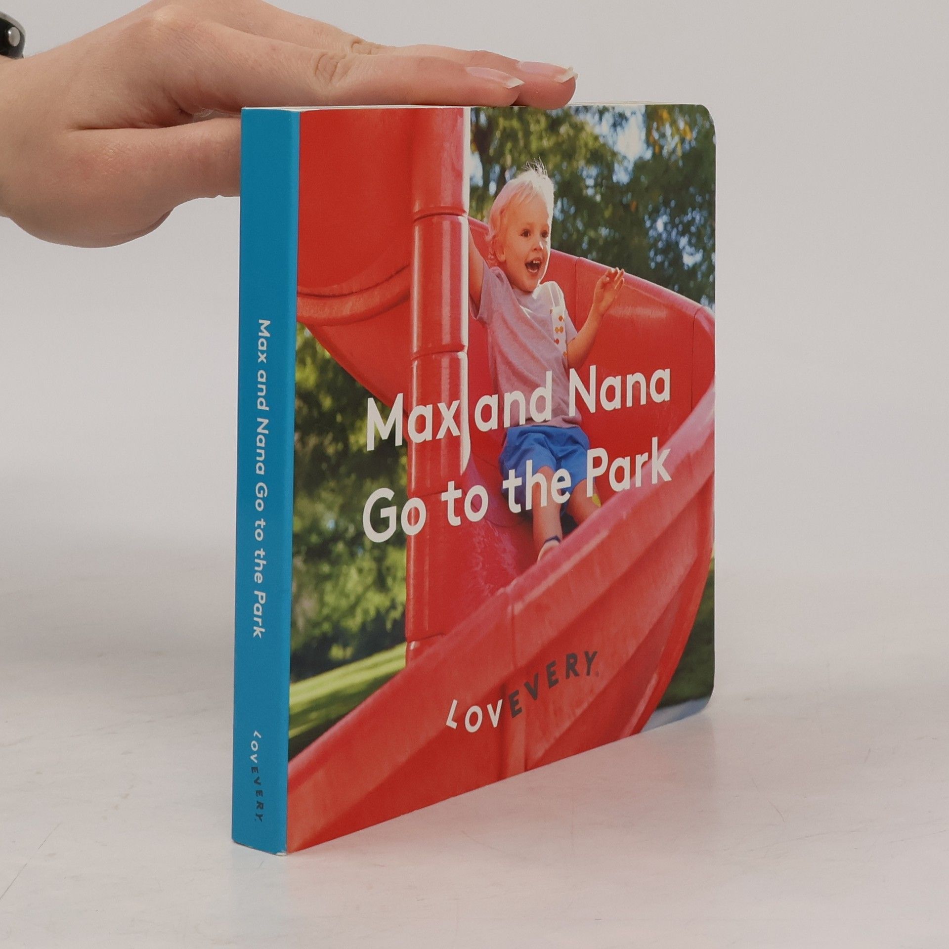 AA.VV. Max and Nana Go to the Park