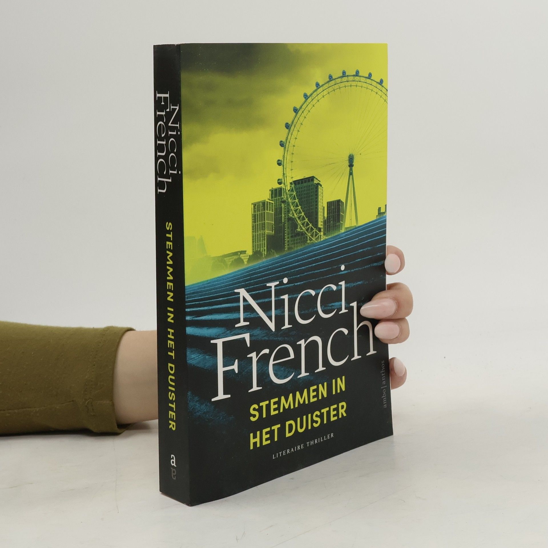 Nicci French Maud O'Connor - 2: Stemmen in het duister