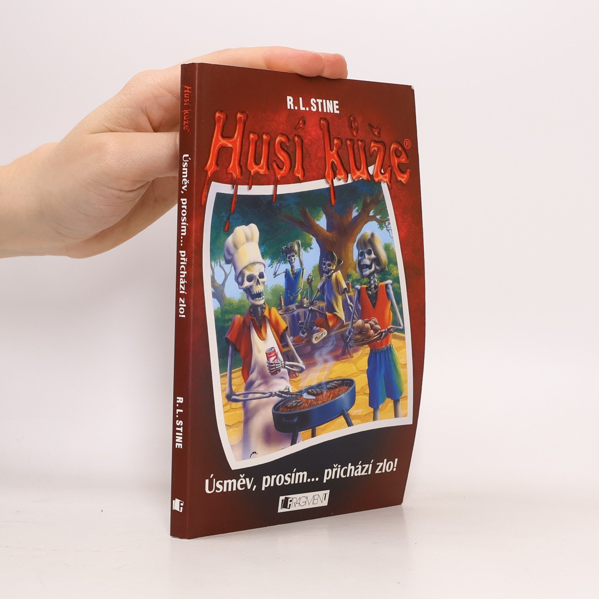 R. L. Stine Husí kůže. Úsměv, prosím-- přichází zlo!
