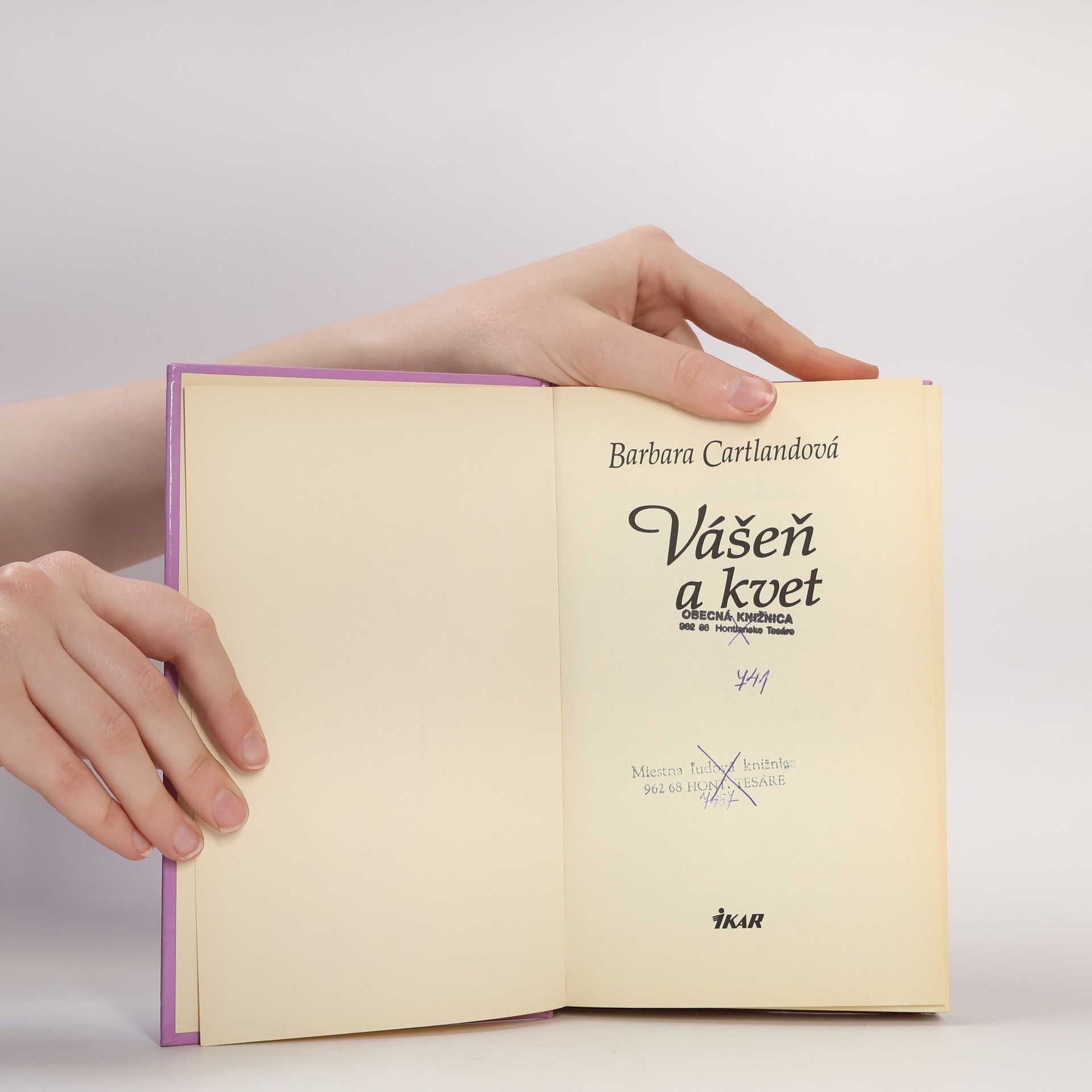 Barbara Cartland Vášeň a kvet