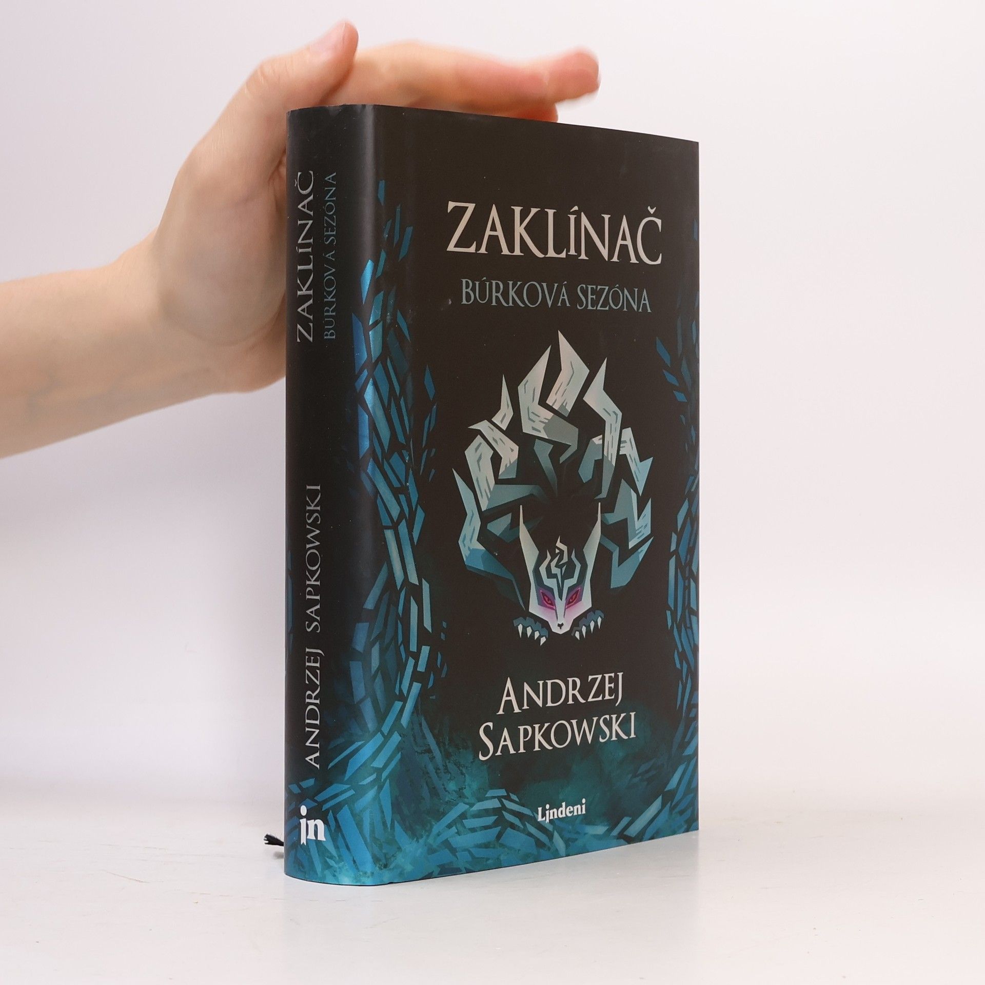 Andrzej Sapkowski Zaklínač - búrková sezóna