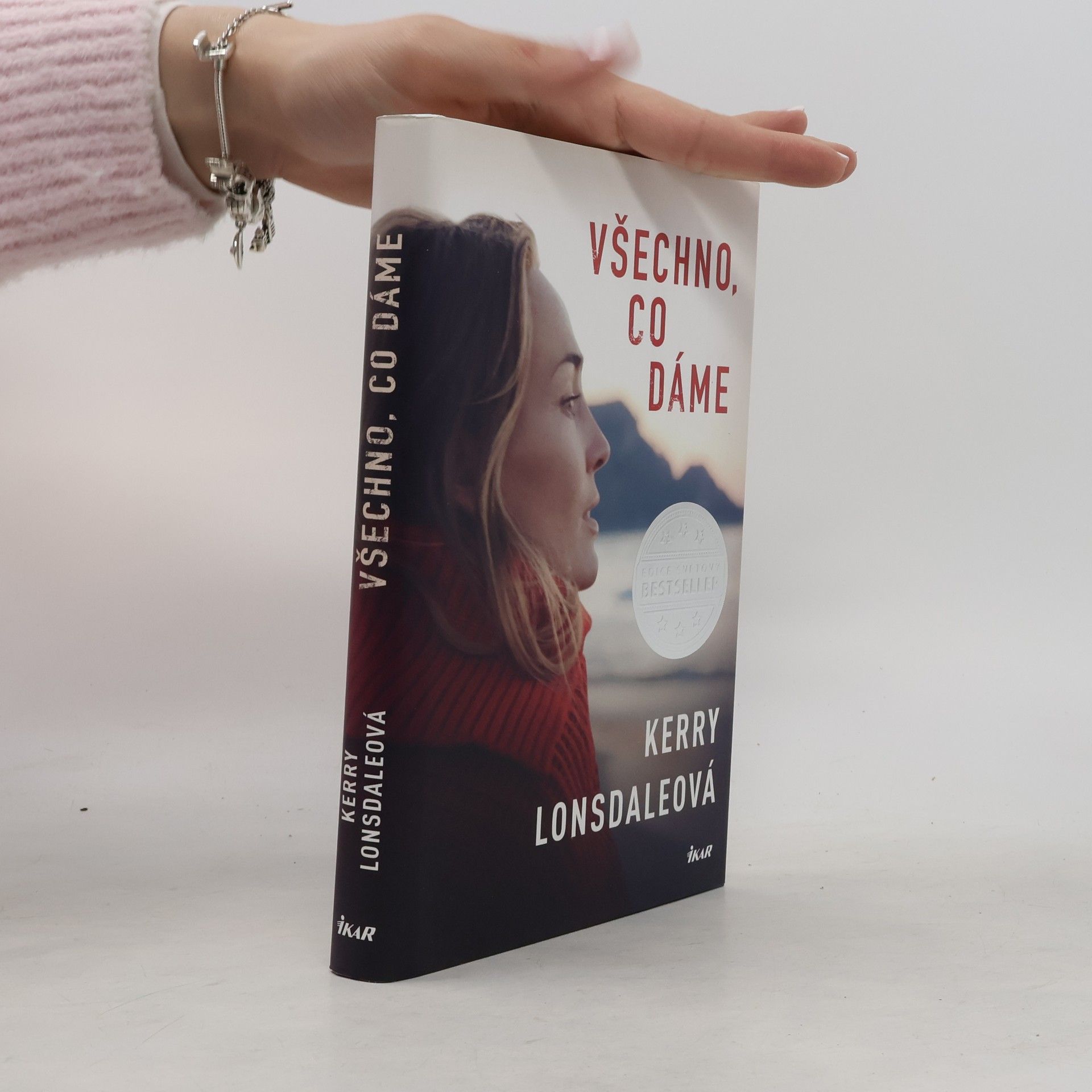 Kerry Lonsdale Všechno, co dáme
