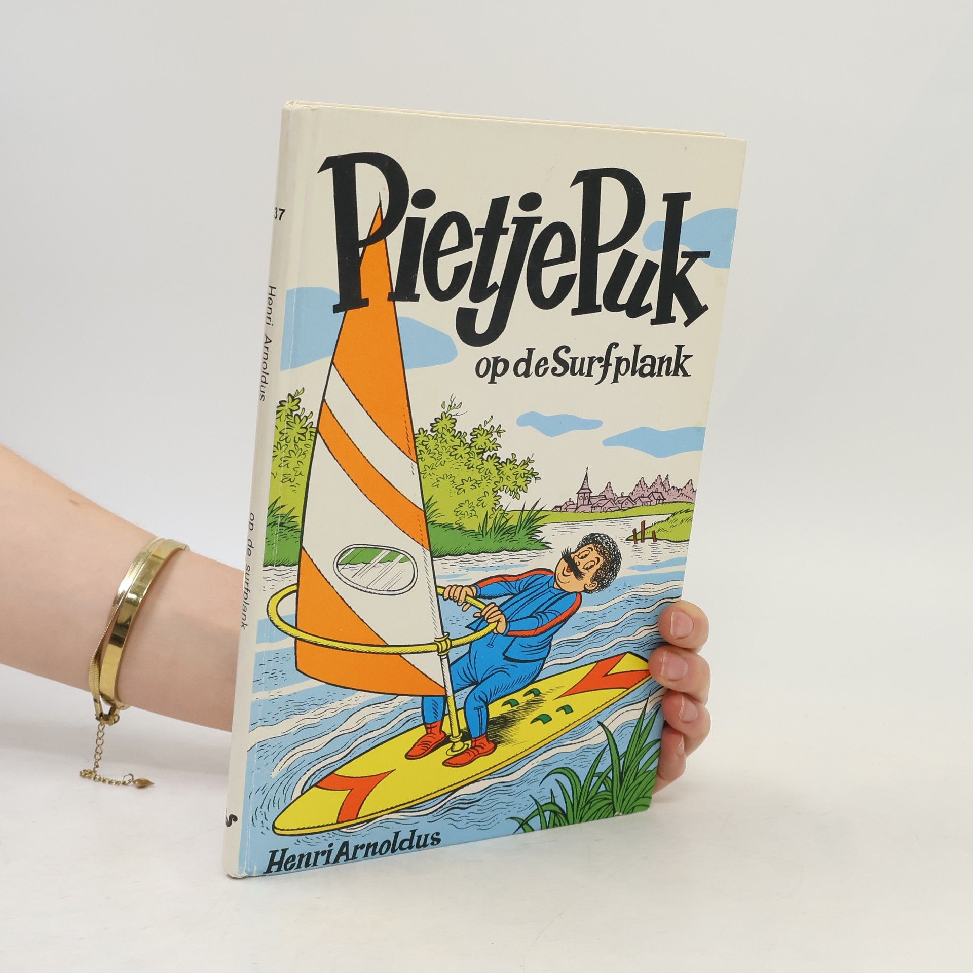 Henri Arnoldus Pietje Puk op de surfplank