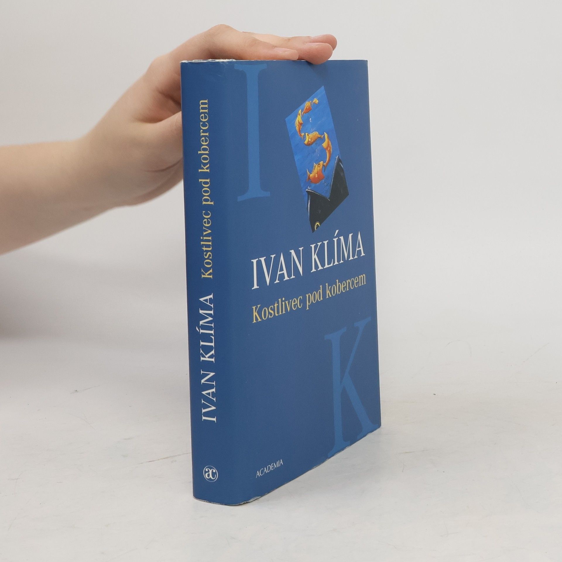 Ivan Klíma Kostlivec pod kobercem