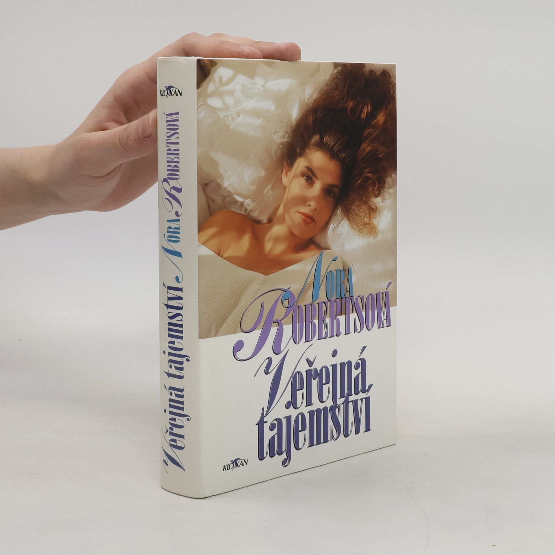 Nora Roberts Veřejná tajemství