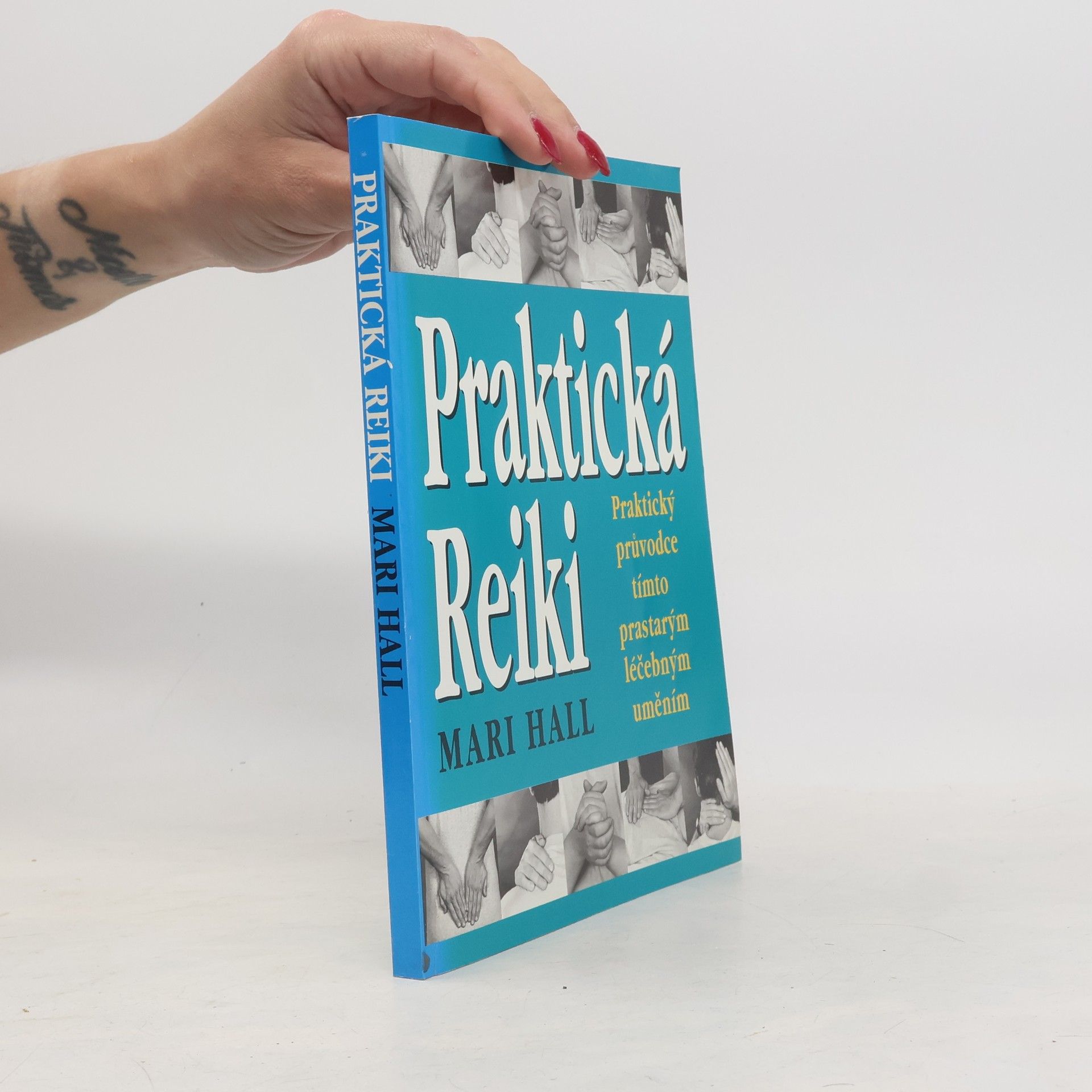 Mari Hall Praktická Reiki