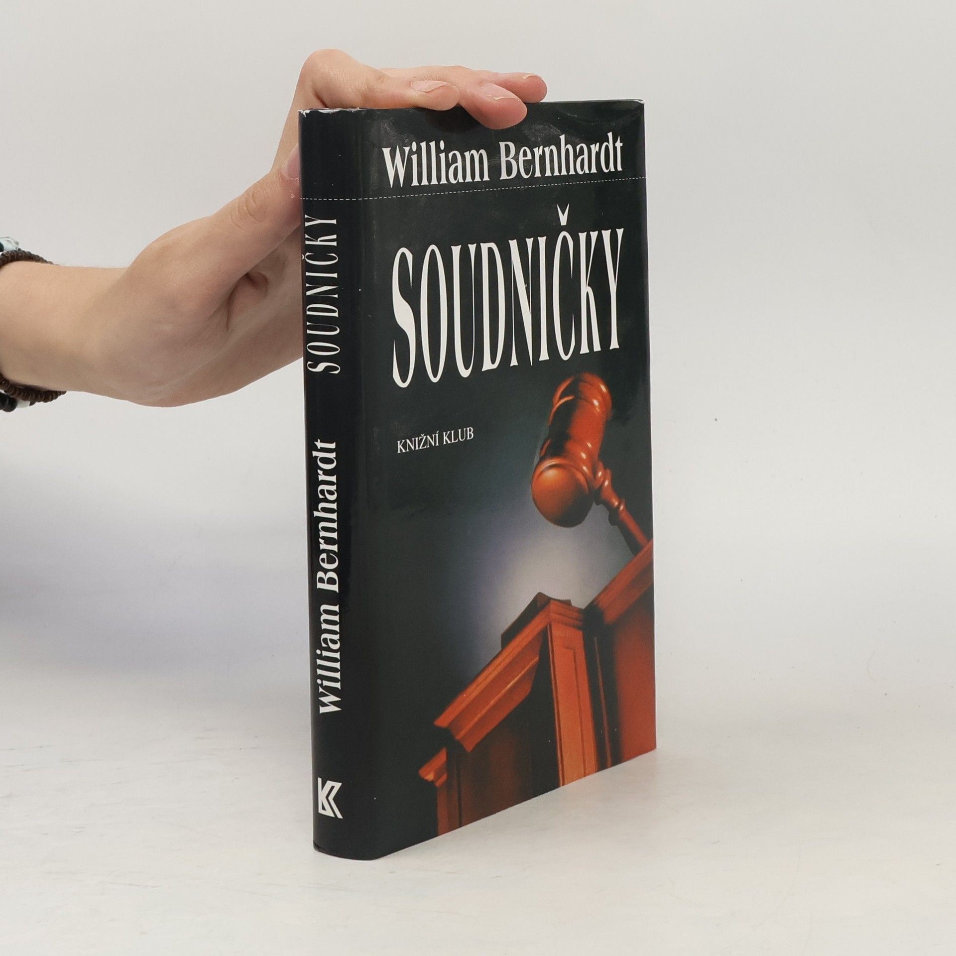 Bernhardt William Soudničky: Jedenáct příběhů ze soudní síně