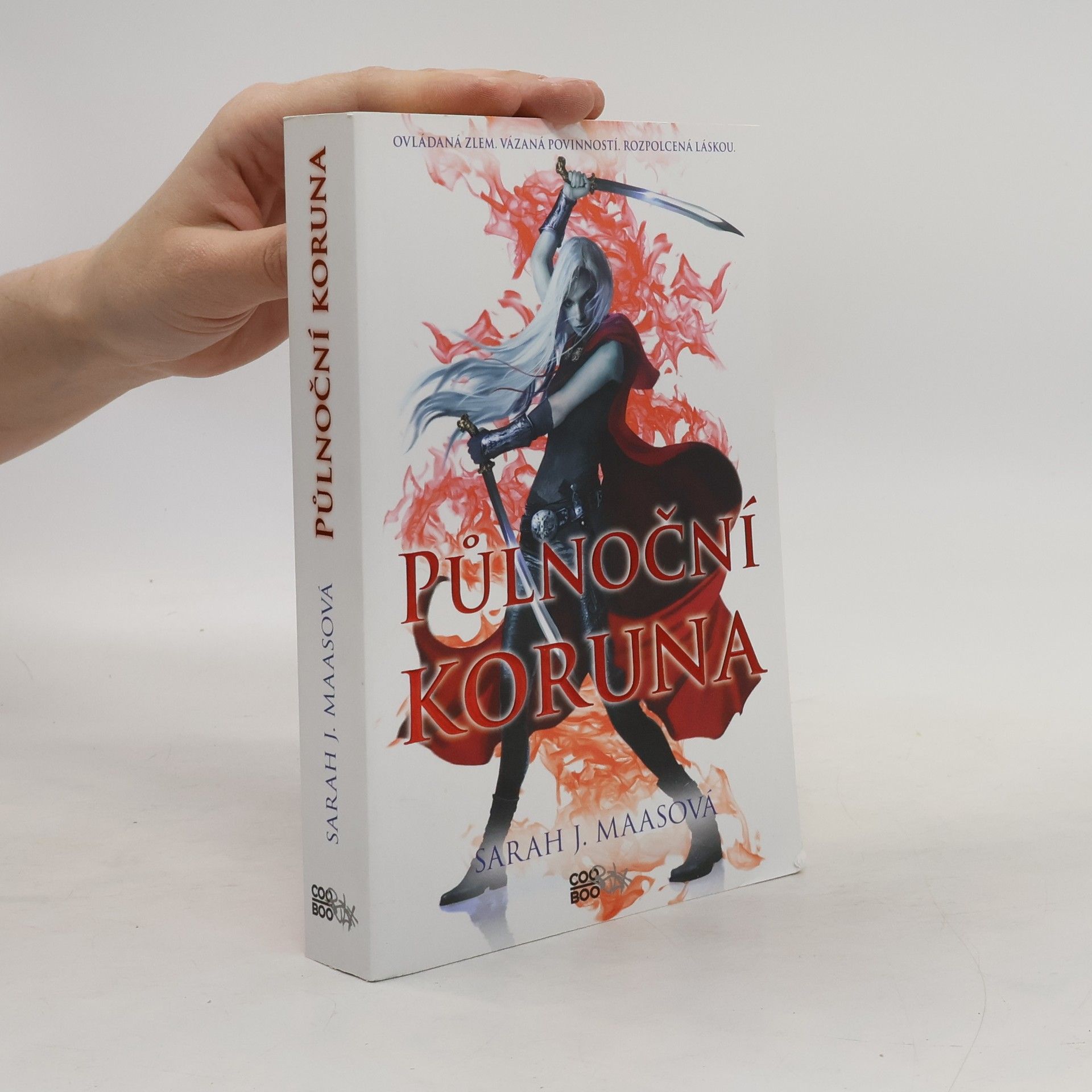 Sarah J. Maas Půlnoční koruna