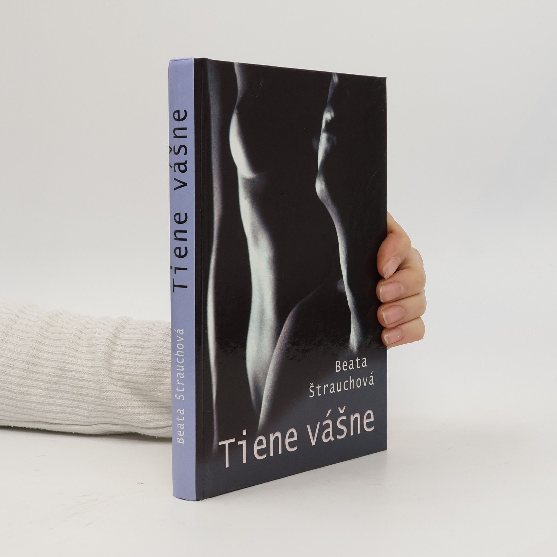Beata Štrauchová Tiene vášne
