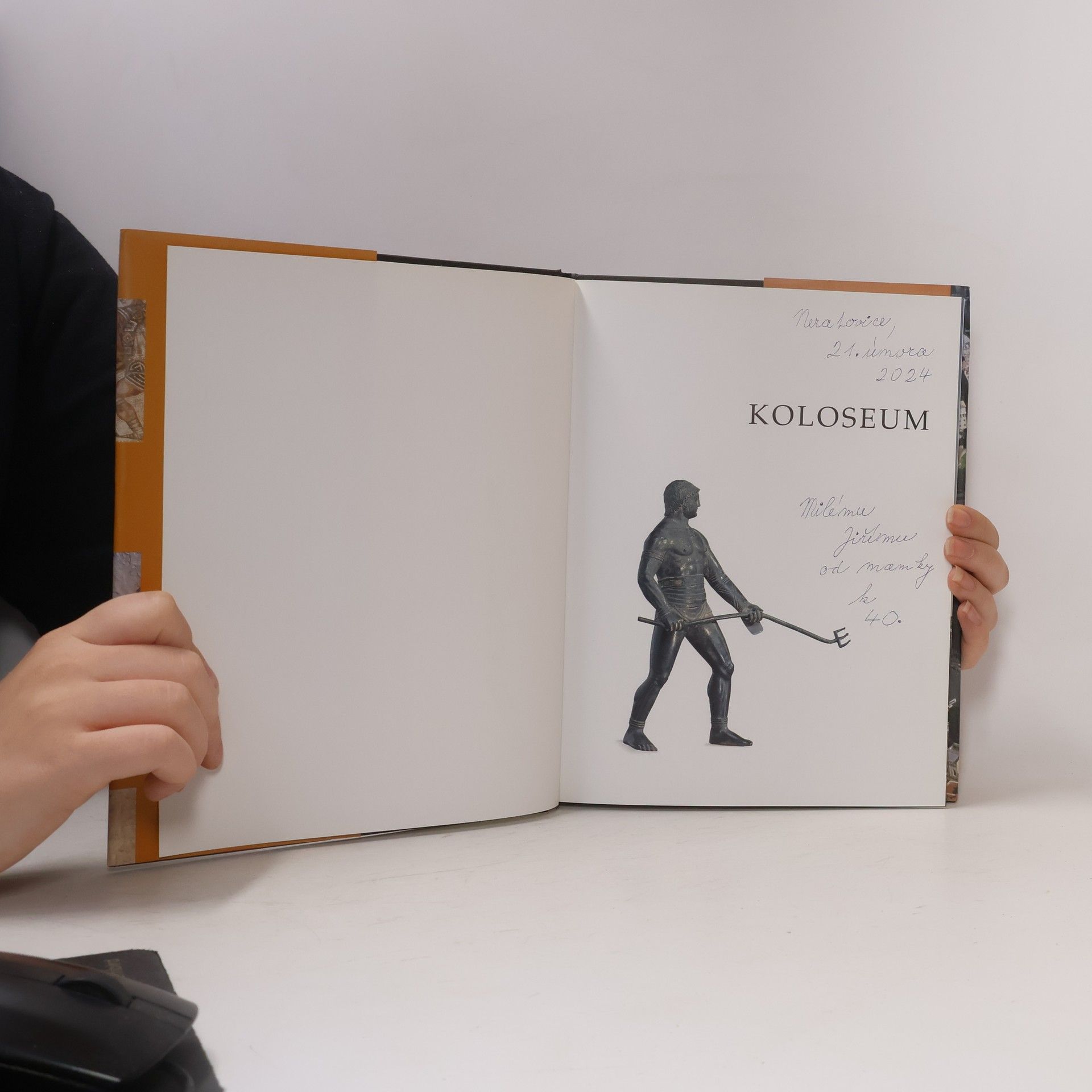 Peter Connolly Koloseum : římská aréna smrti