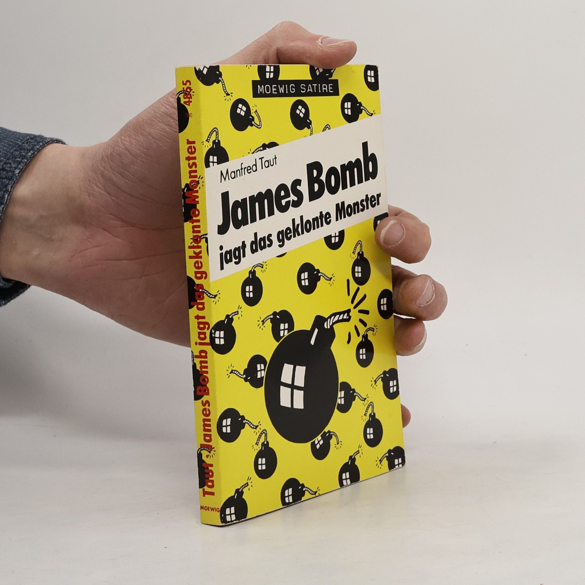 Manfred Taut James Bomb jagt das geklonte Monster