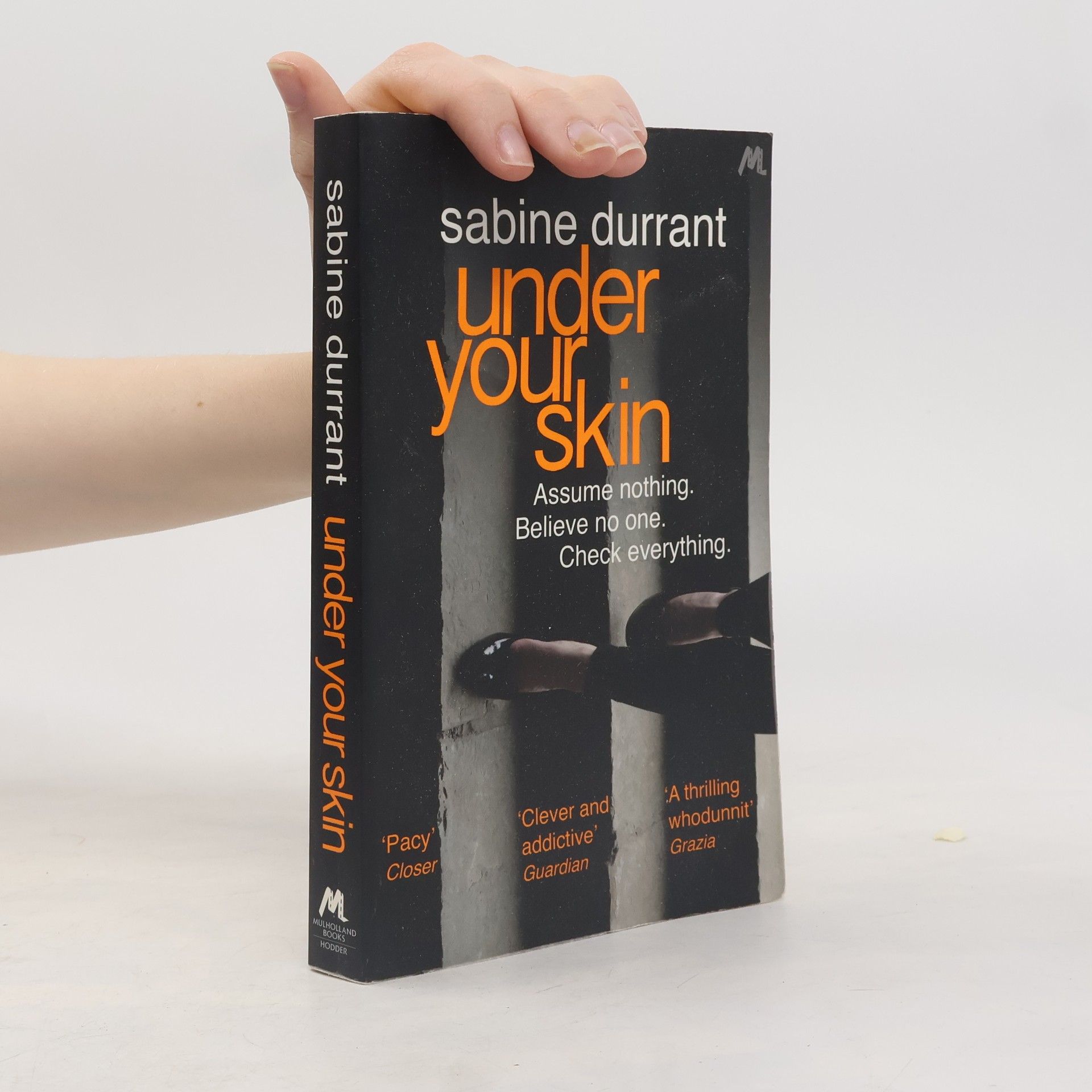 Sabine Durrant Under your skin