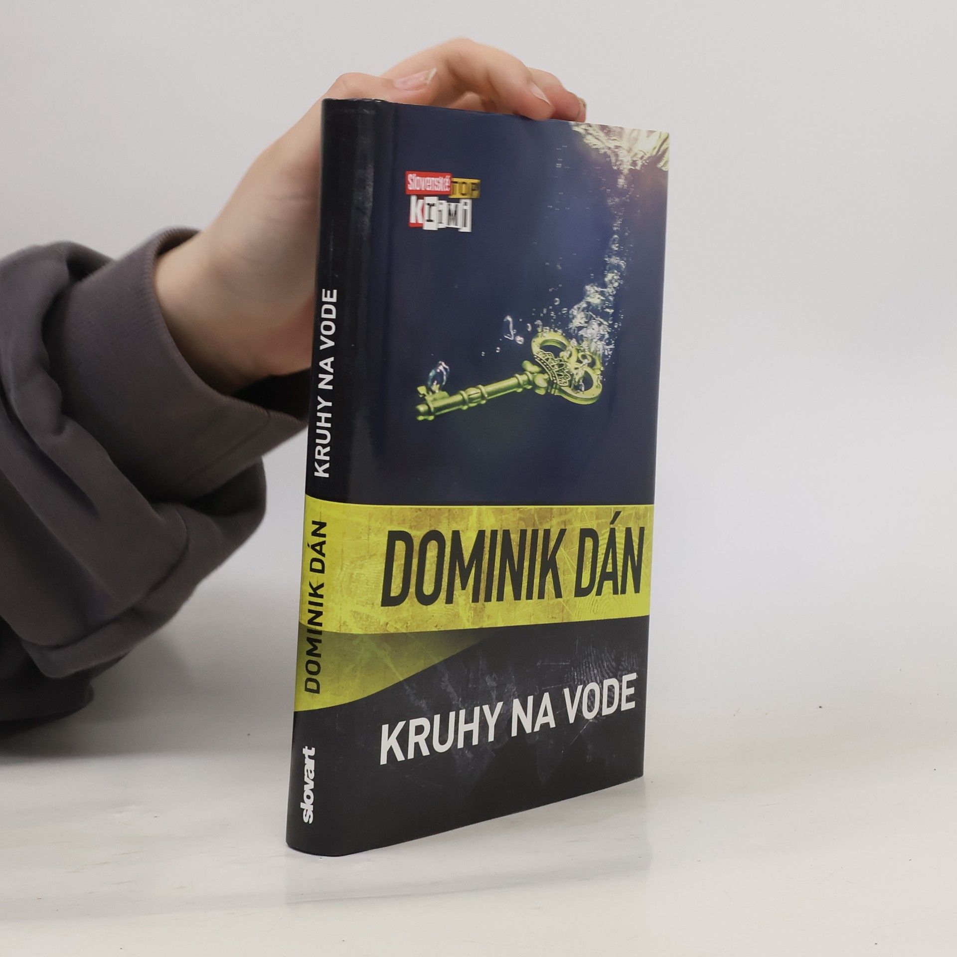 Dominik Dán Kruhy na vode