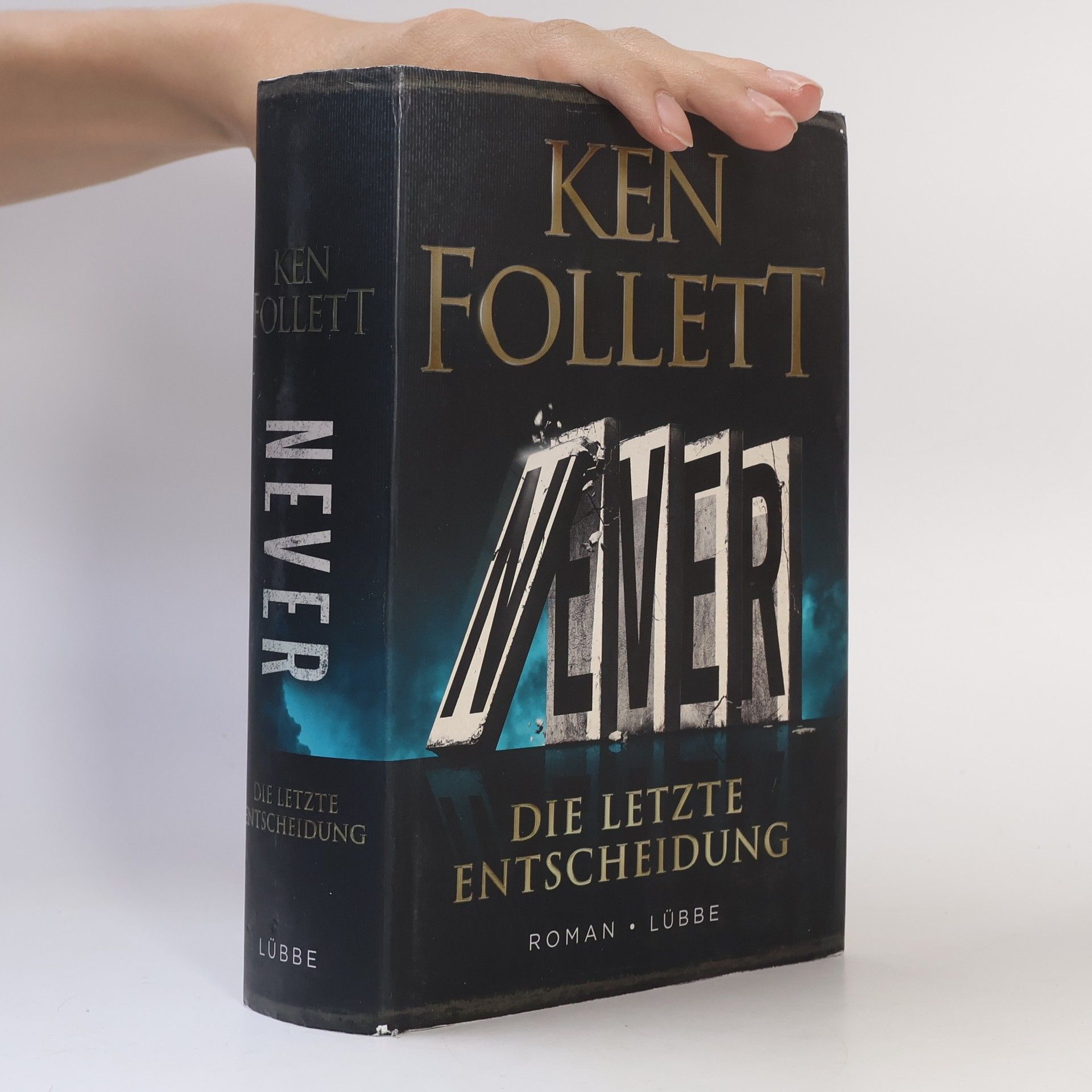 Ken Follett Never